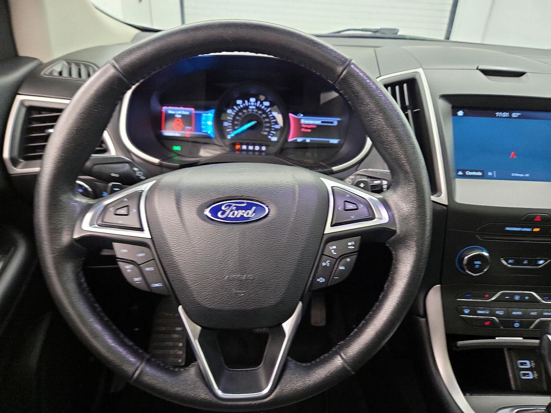 Thumbnail: 2017 Ford Edge - 10