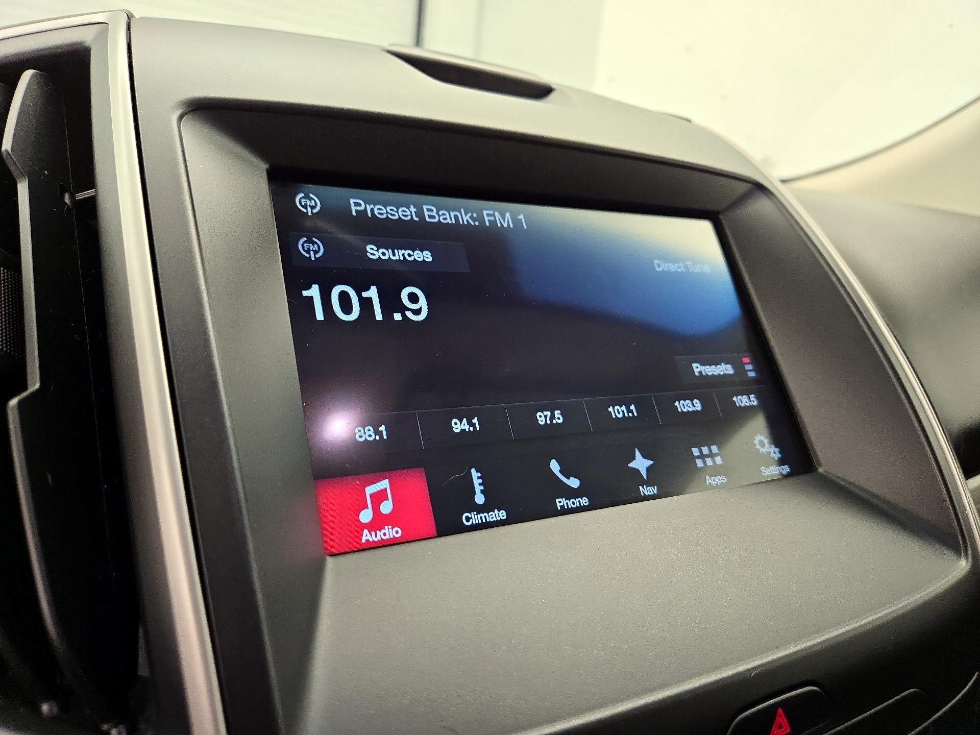 Thumbnail: 2017 Ford Edge - 16