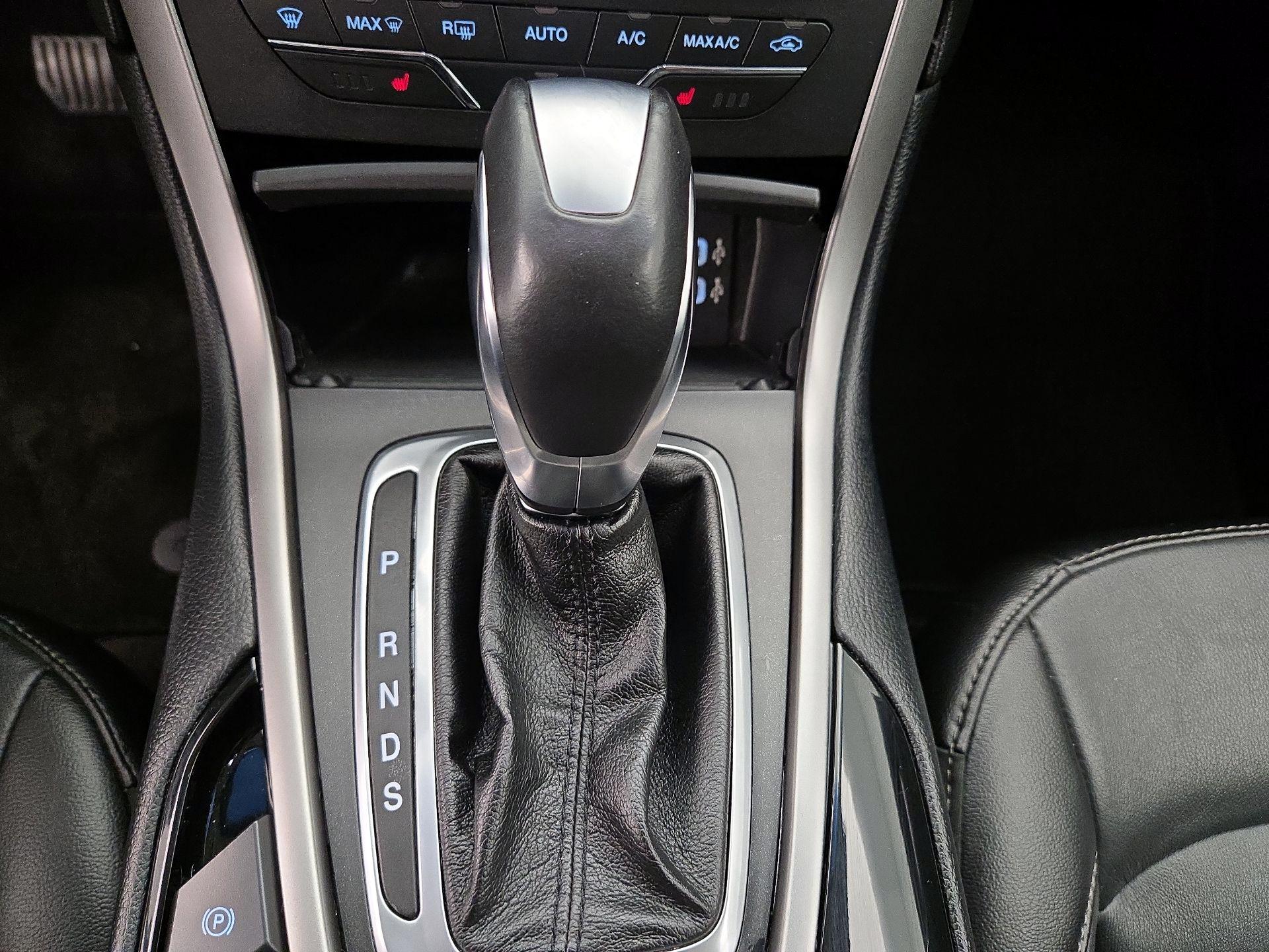 Thumbnail: 2017 Ford Edge - 18