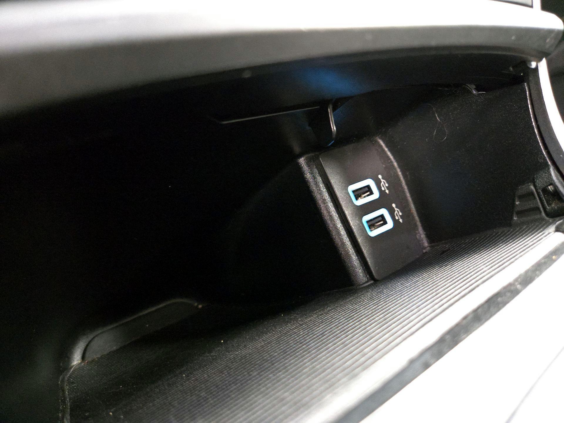 Thumbnail: 2017 Ford Edge - 19