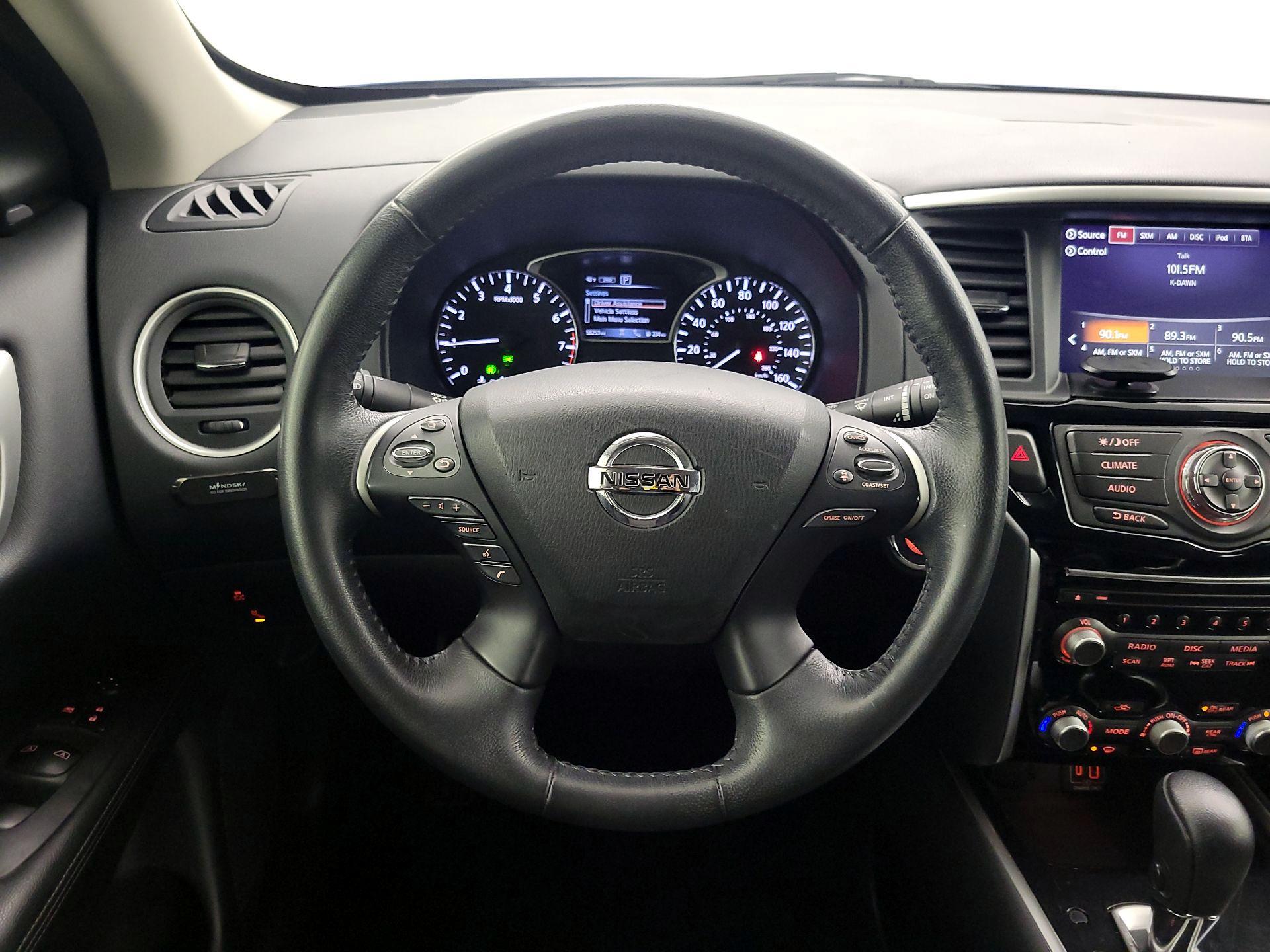 Thumbnail: 2020 Nissan Pathfinder - 10