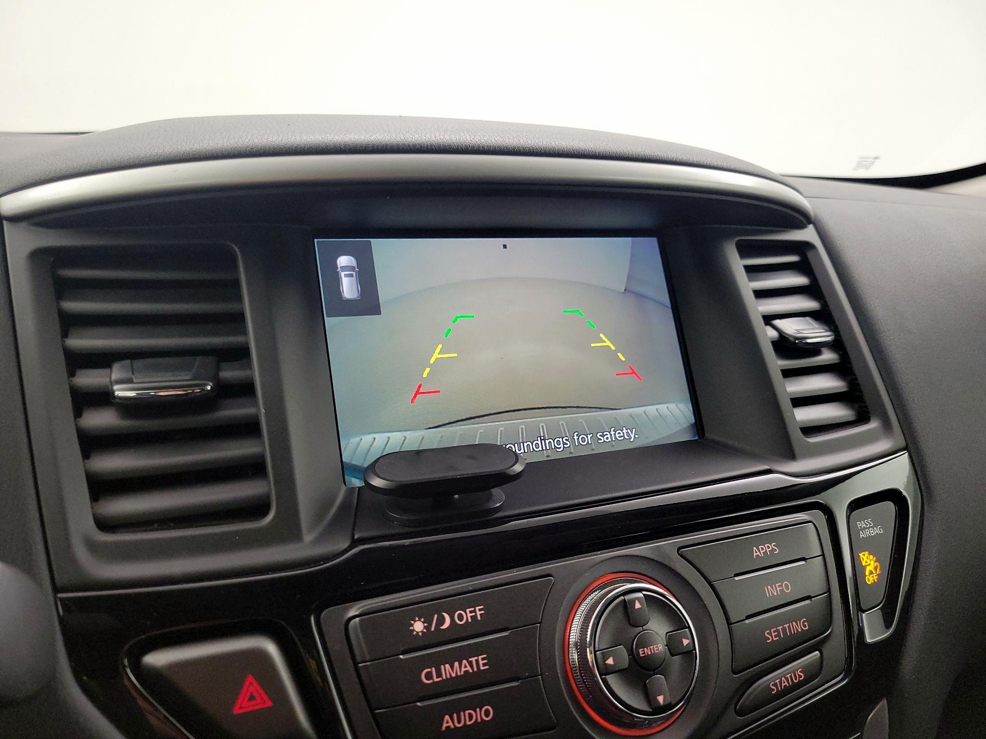 Thumbnail: 2020 Nissan Pathfinder - 14