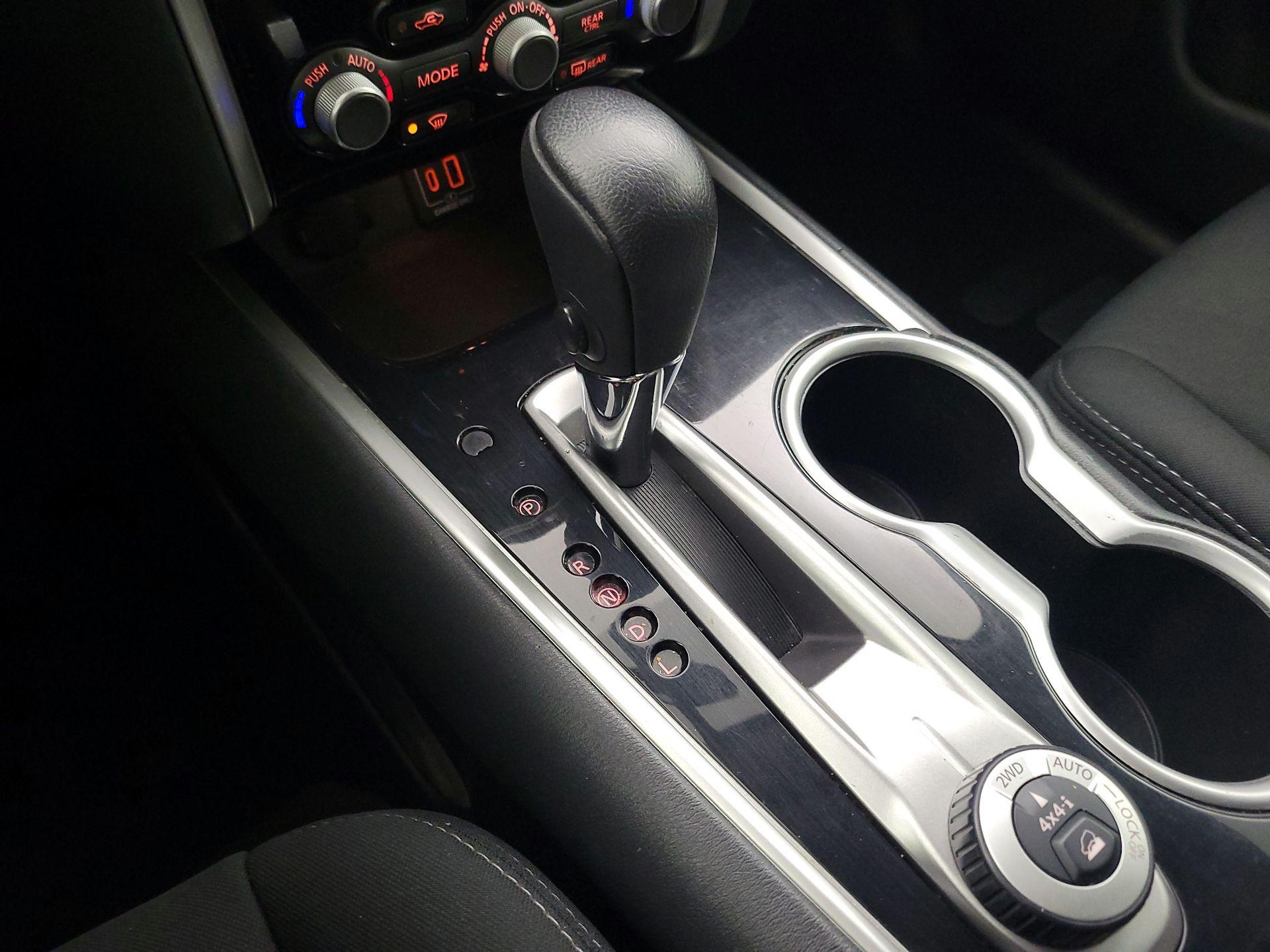 Thumbnail: 2020 Nissan Pathfinder - 17