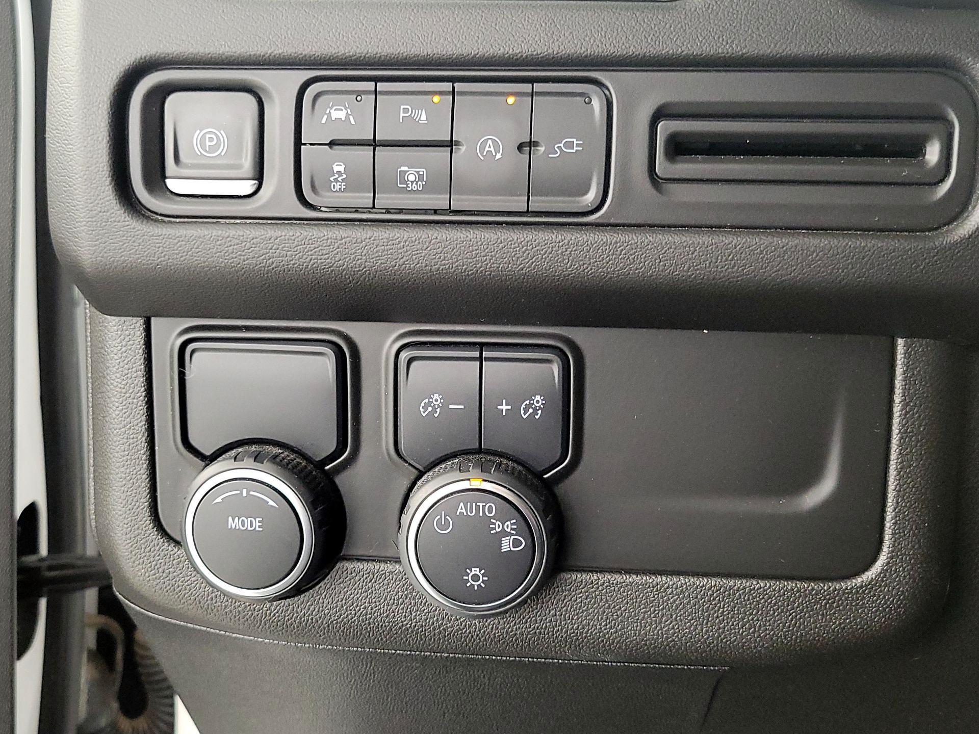 Thumbnail: 2022 Chevrolet Tahoe - 13