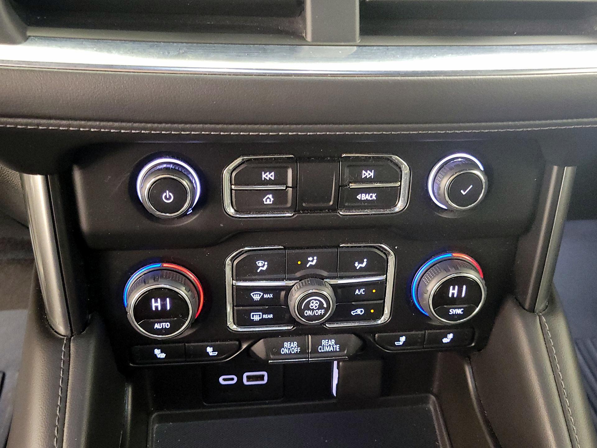 Thumbnail: 2022 Chevrolet Tahoe - 16