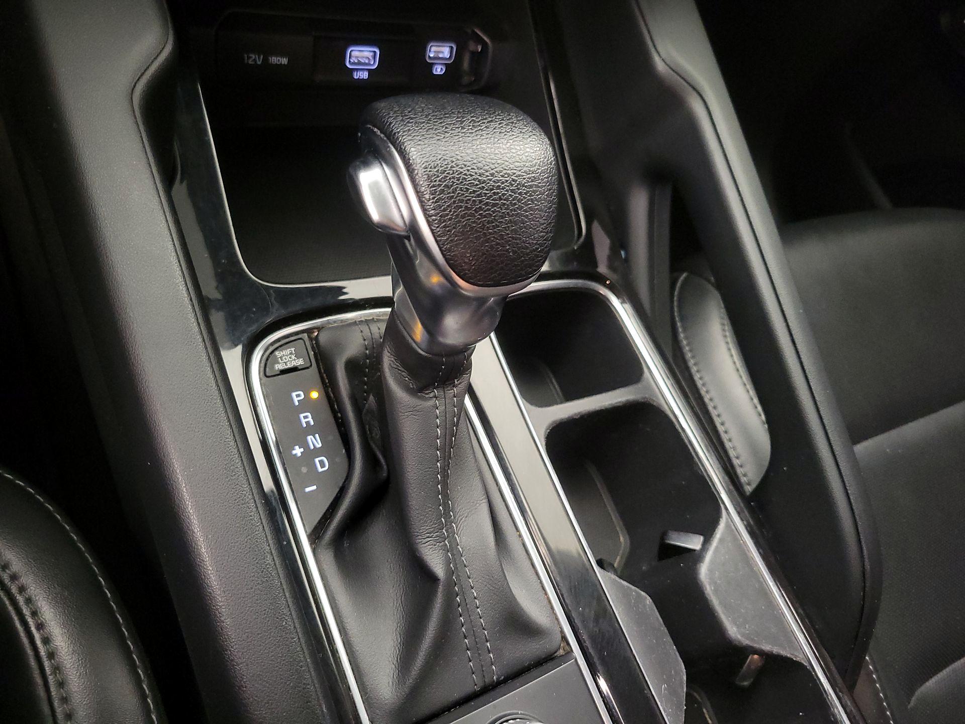 Thumbnail: 2020 Kia Telluride - 17