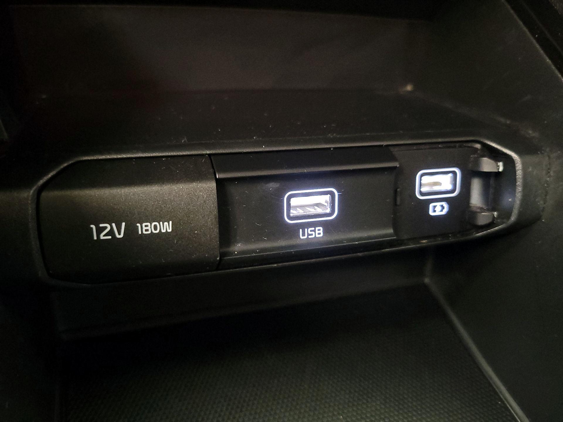 Thumbnail: 2020 Kia Telluride - 18