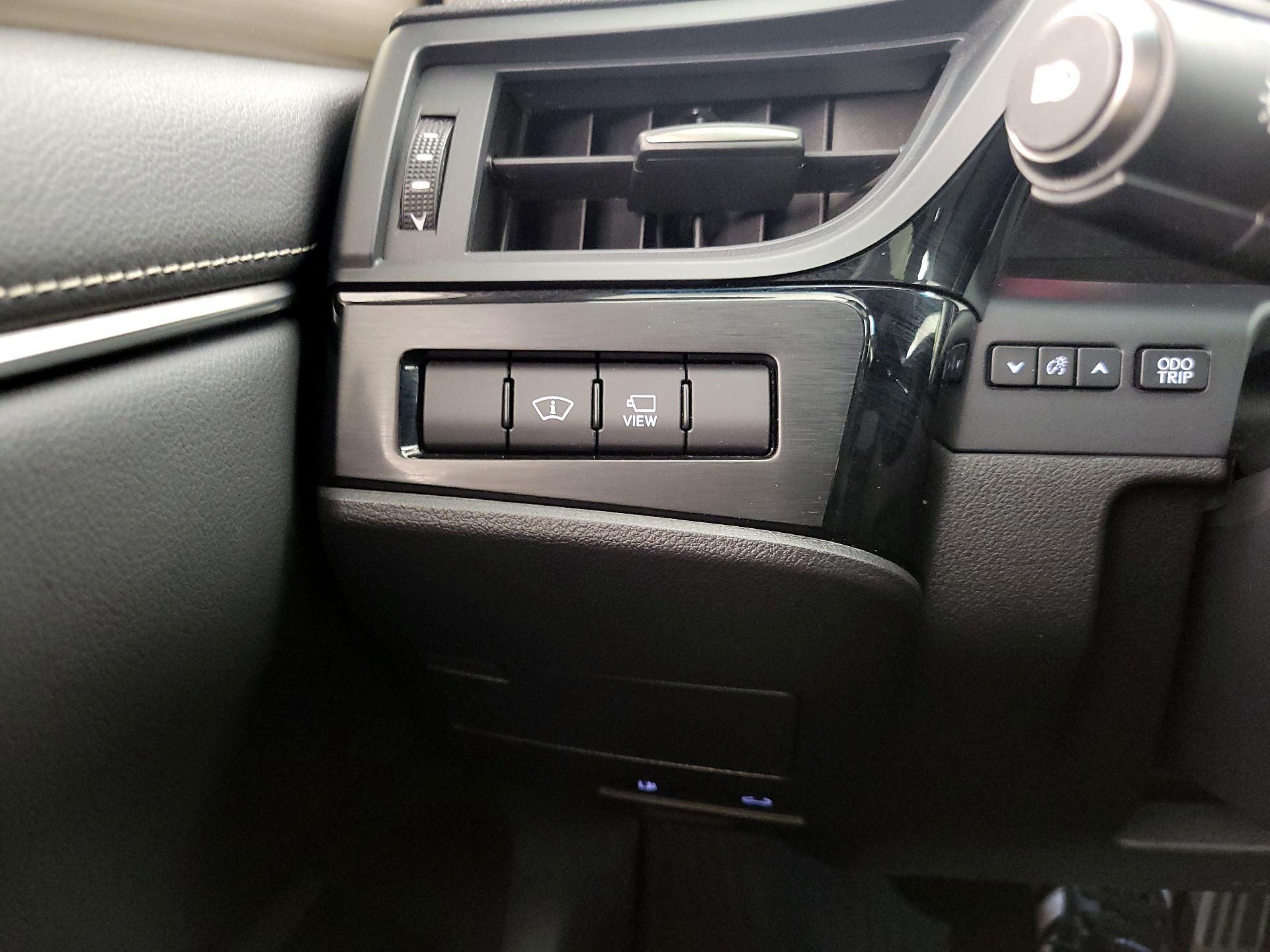 Thumbnail: 2023 Lexus ES - 13