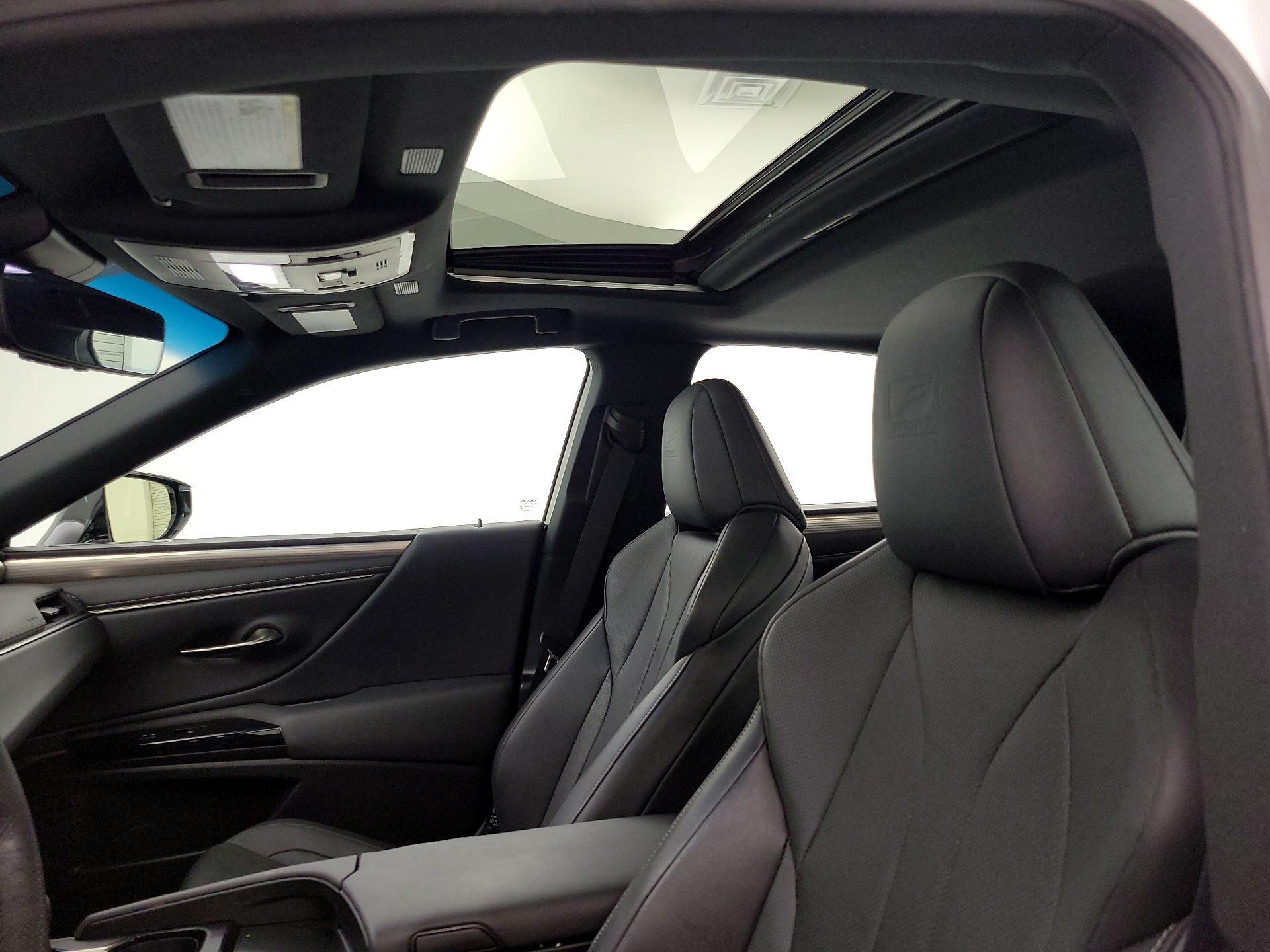 Thumbnail: 2023 Lexus ES - 19