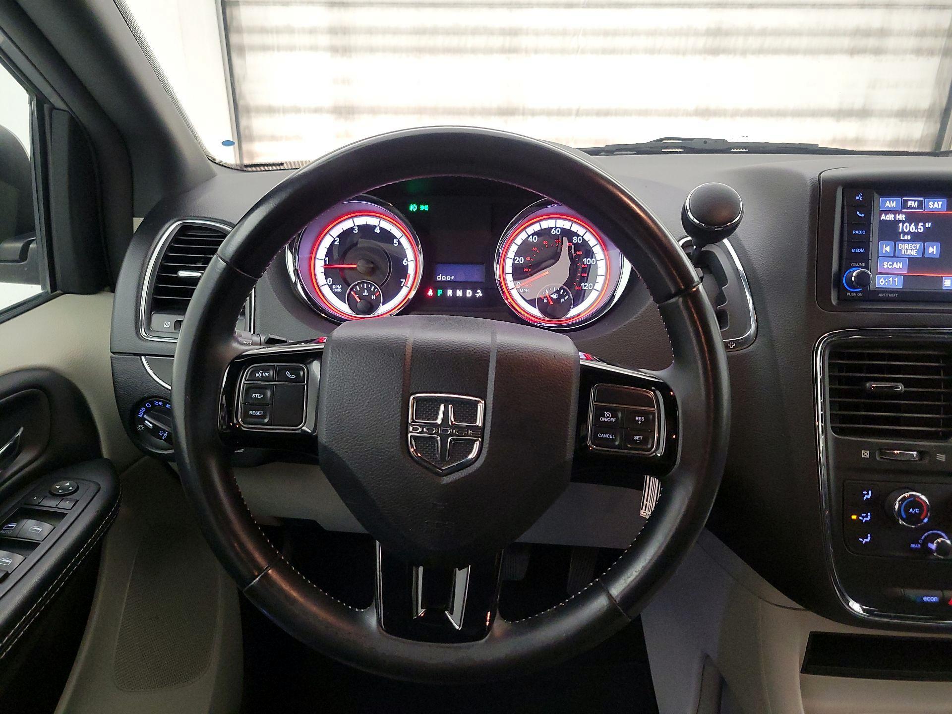 Thumbnail: 2018 Dodge Grand Caravan - 10