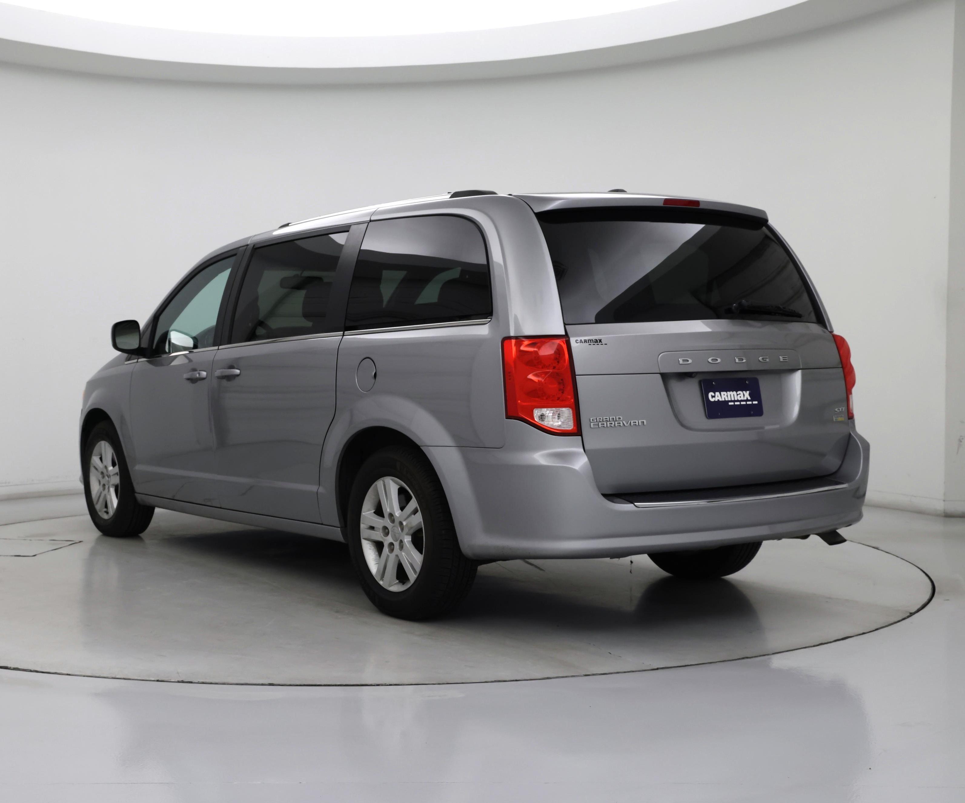 Thumbnail: 2018 Dodge Grand Caravan - 2