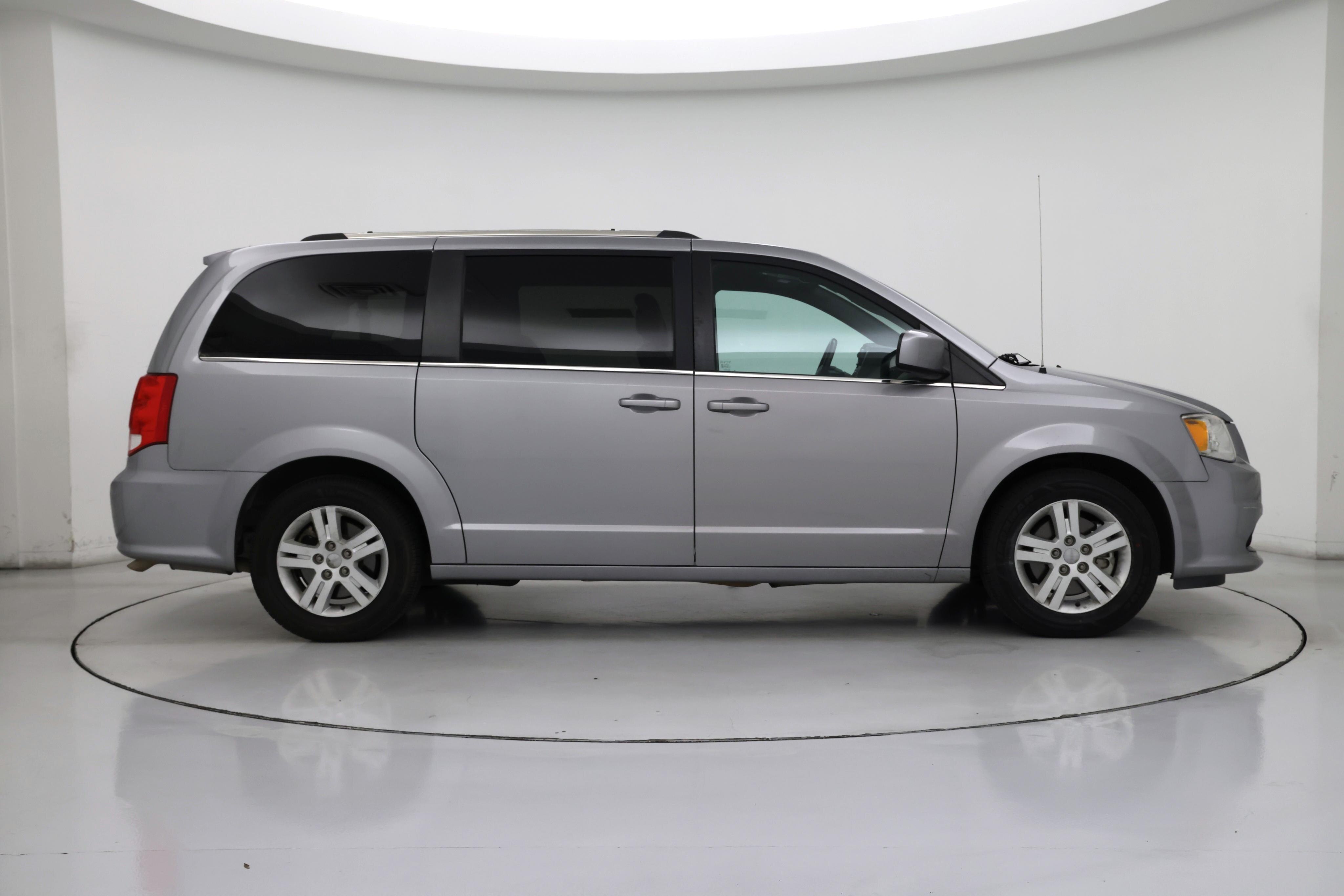 Thumbnail: 2018 Dodge Grand Caravan - 7