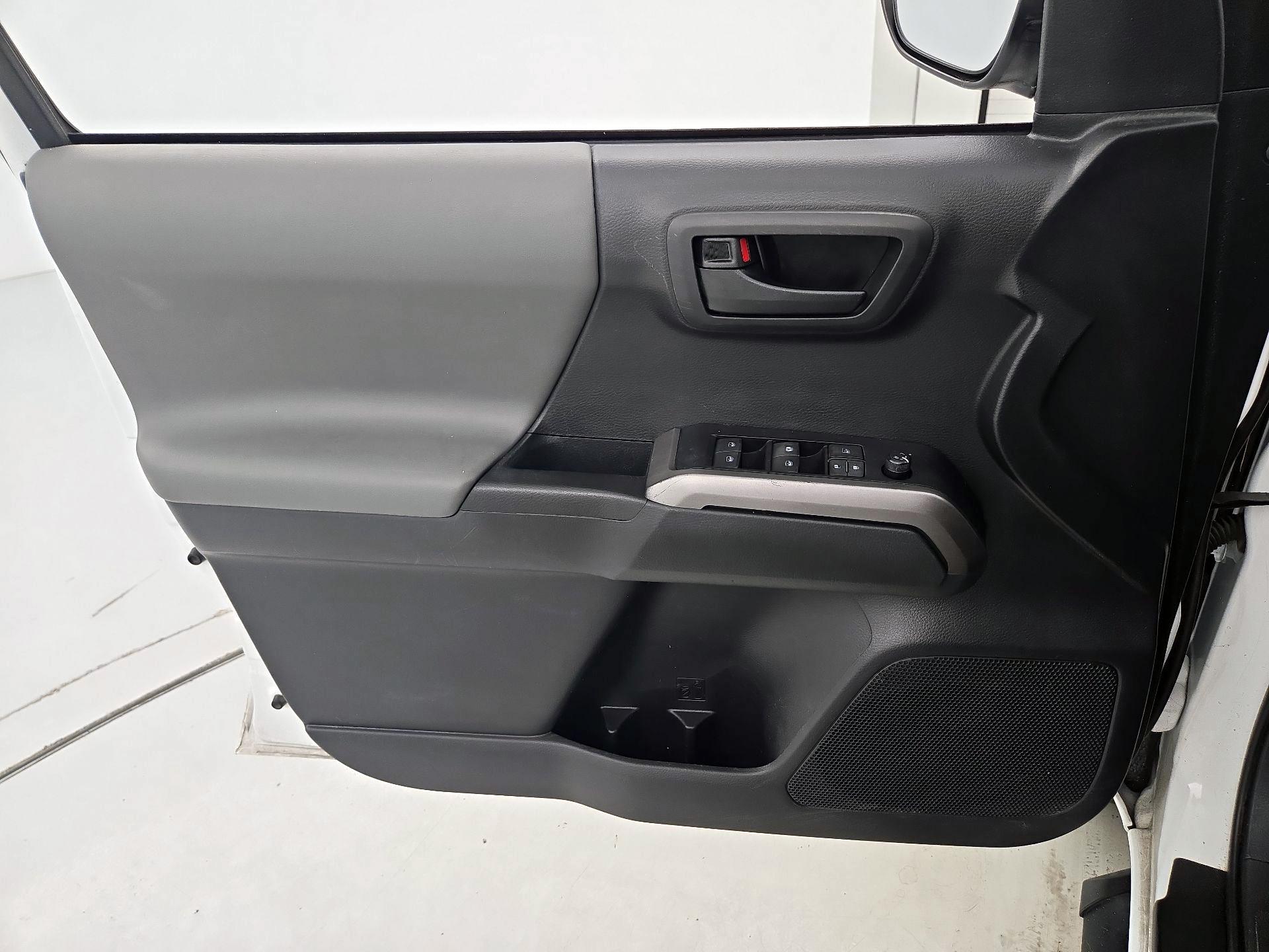 Thumbnail: 2022 Toyota Tacoma - 12