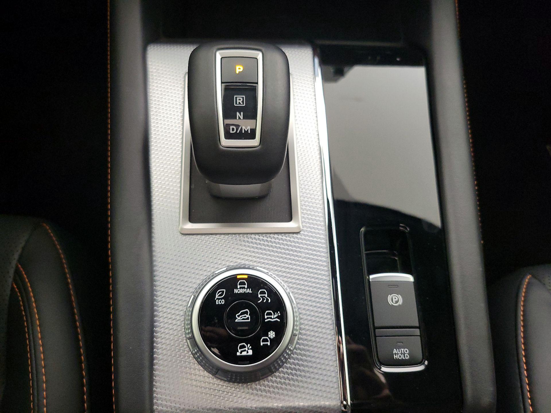 Thumbnail: 2024 Mitsubishi Outlander - 18