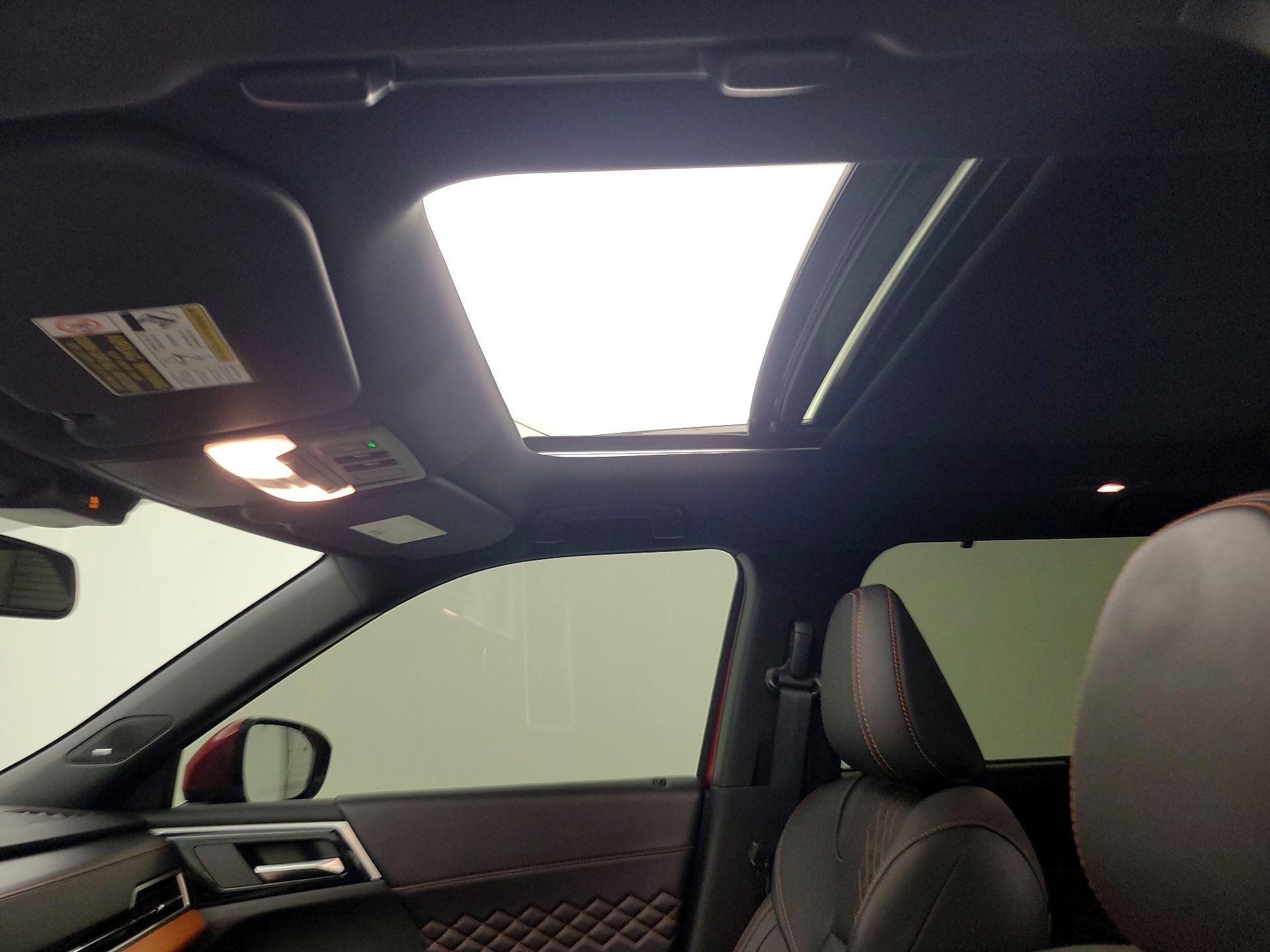 Thumbnail: 2024 Mitsubishi Outlander - 20