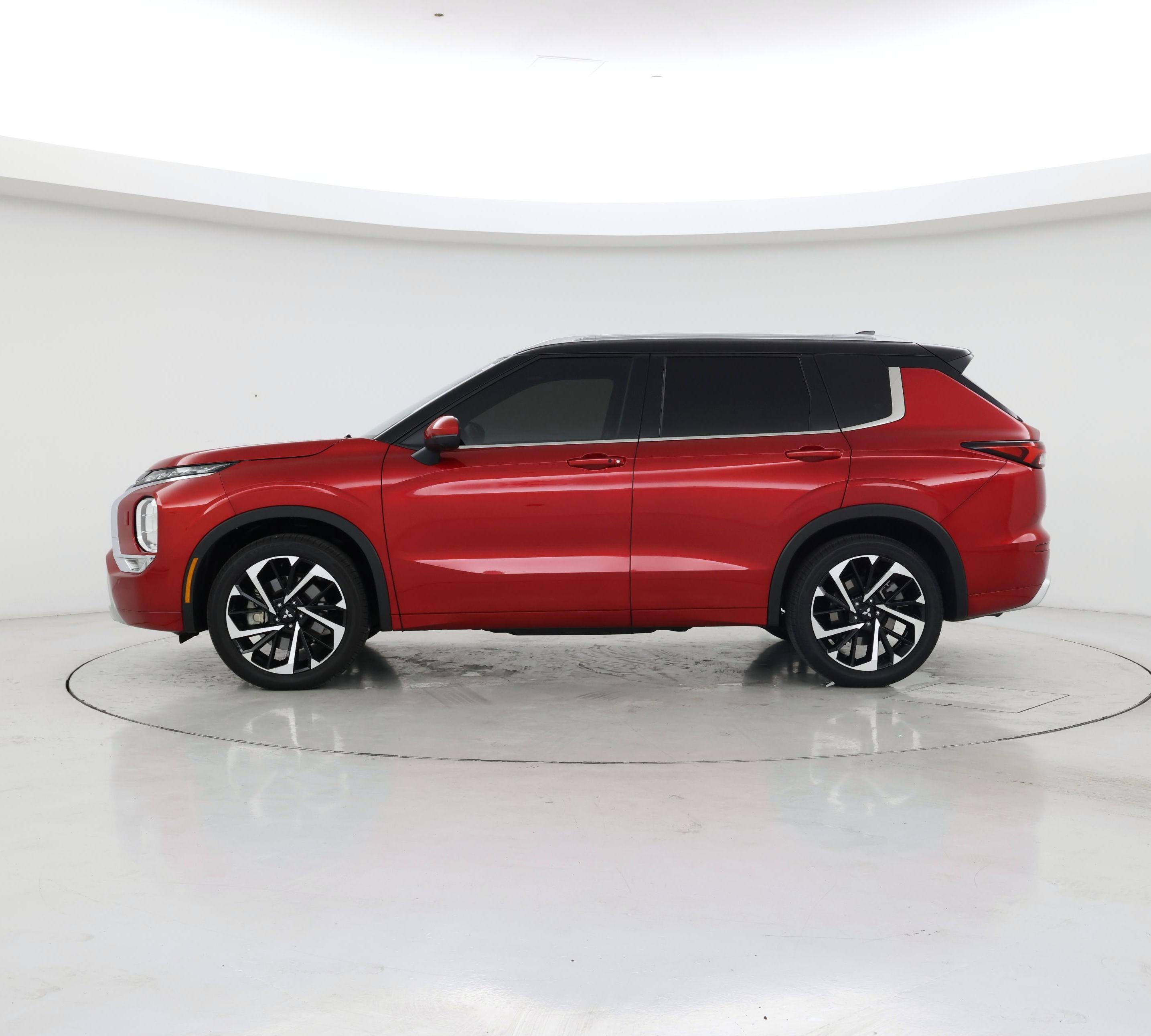 Thumbnail: 2024 Mitsubishi Outlander - 3