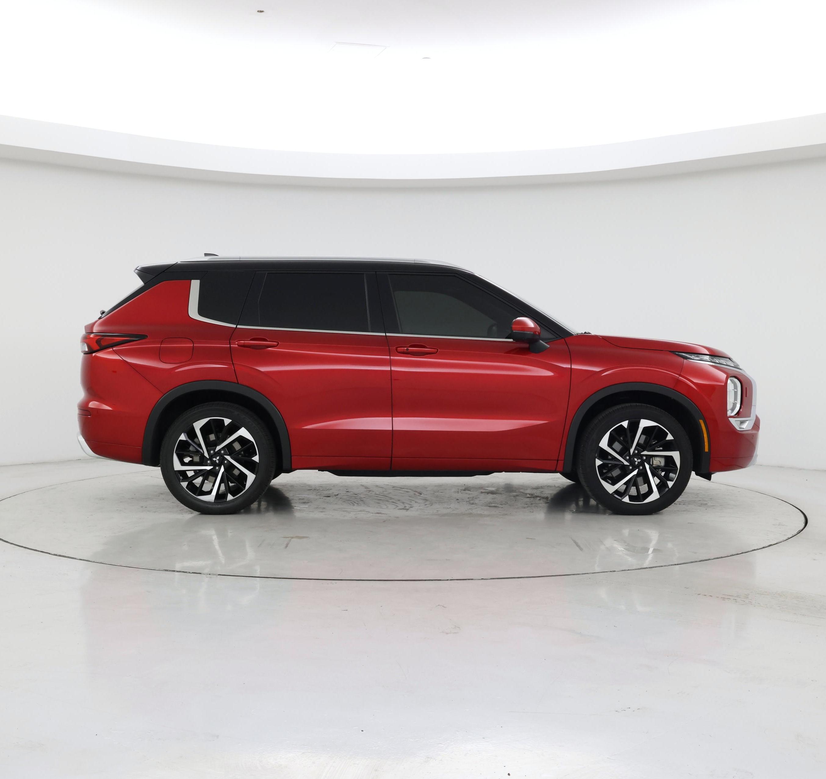Thumbnail: 2024 Mitsubishi Outlander - 7