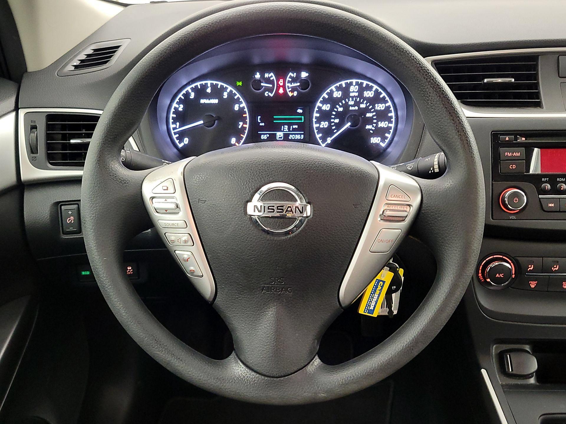 Thumbnail: 2017 Nissan Sentra - 10