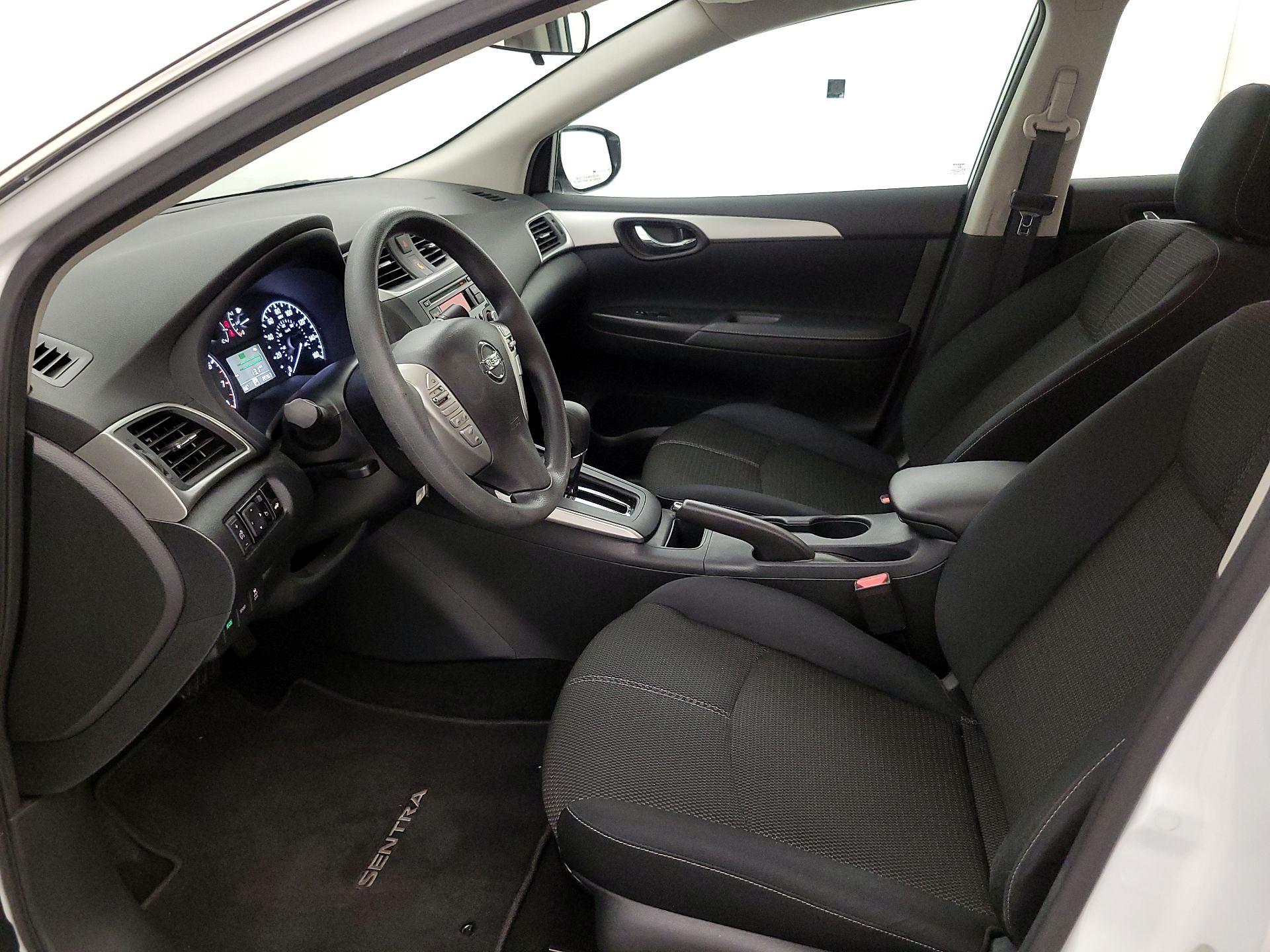 Thumbnail: 2017 Nissan Sentra - 11