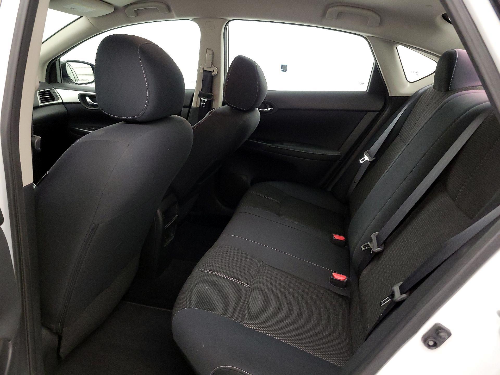 Thumbnail: 2017 Nissan Sentra - 18