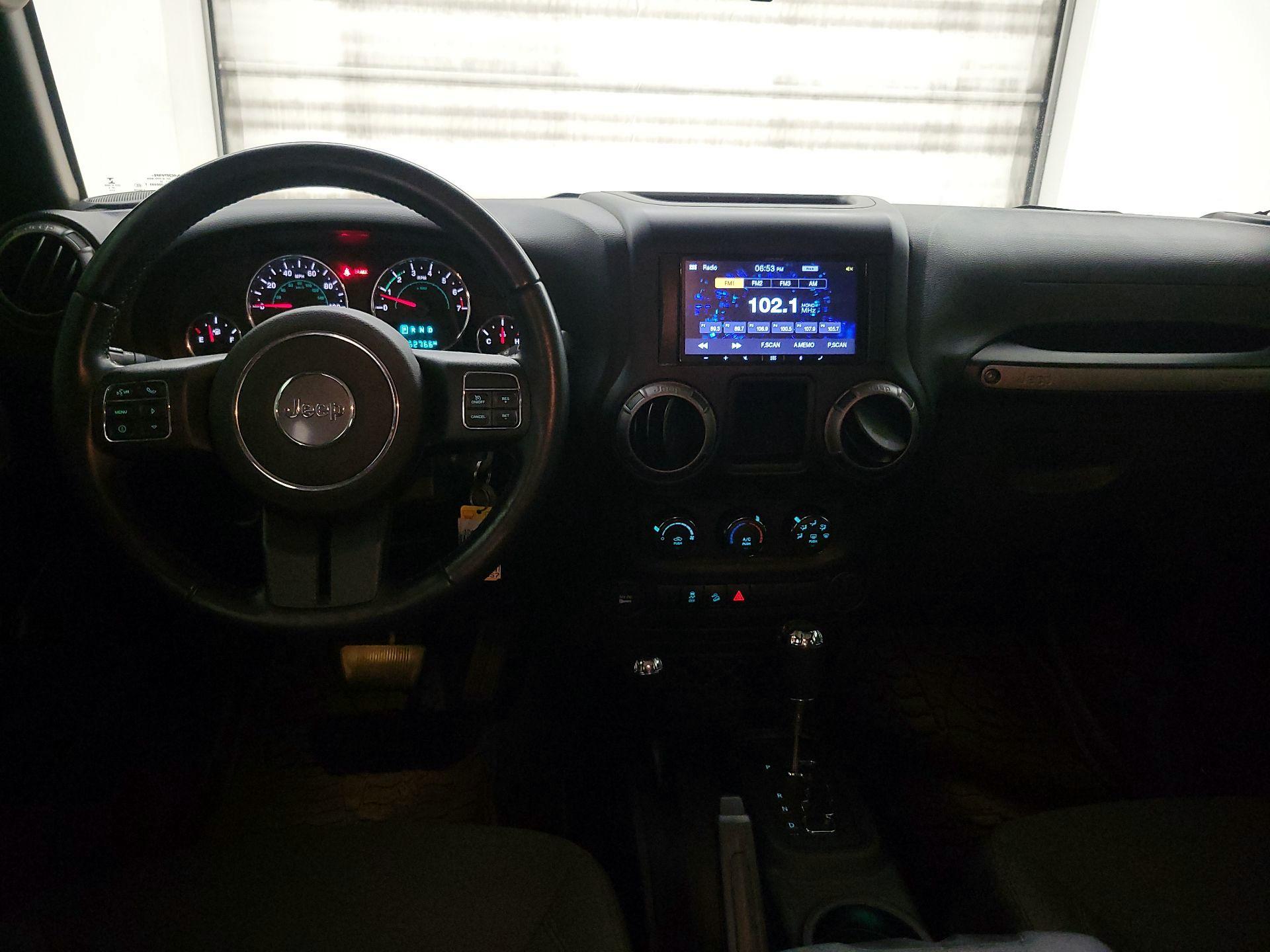 Thumbnail: 2017 Jeep Wrangler - 9