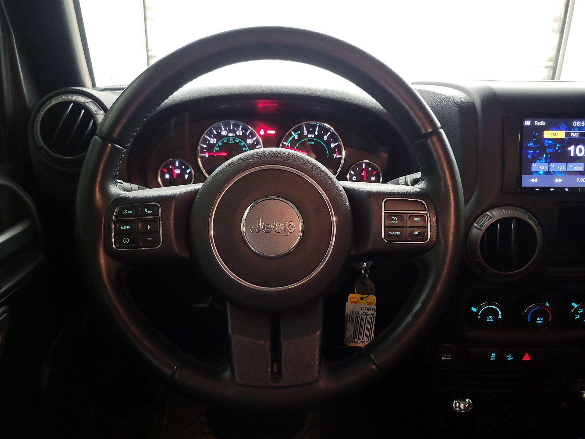 Thumbnail: 2017 Jeep Wrangler - 10