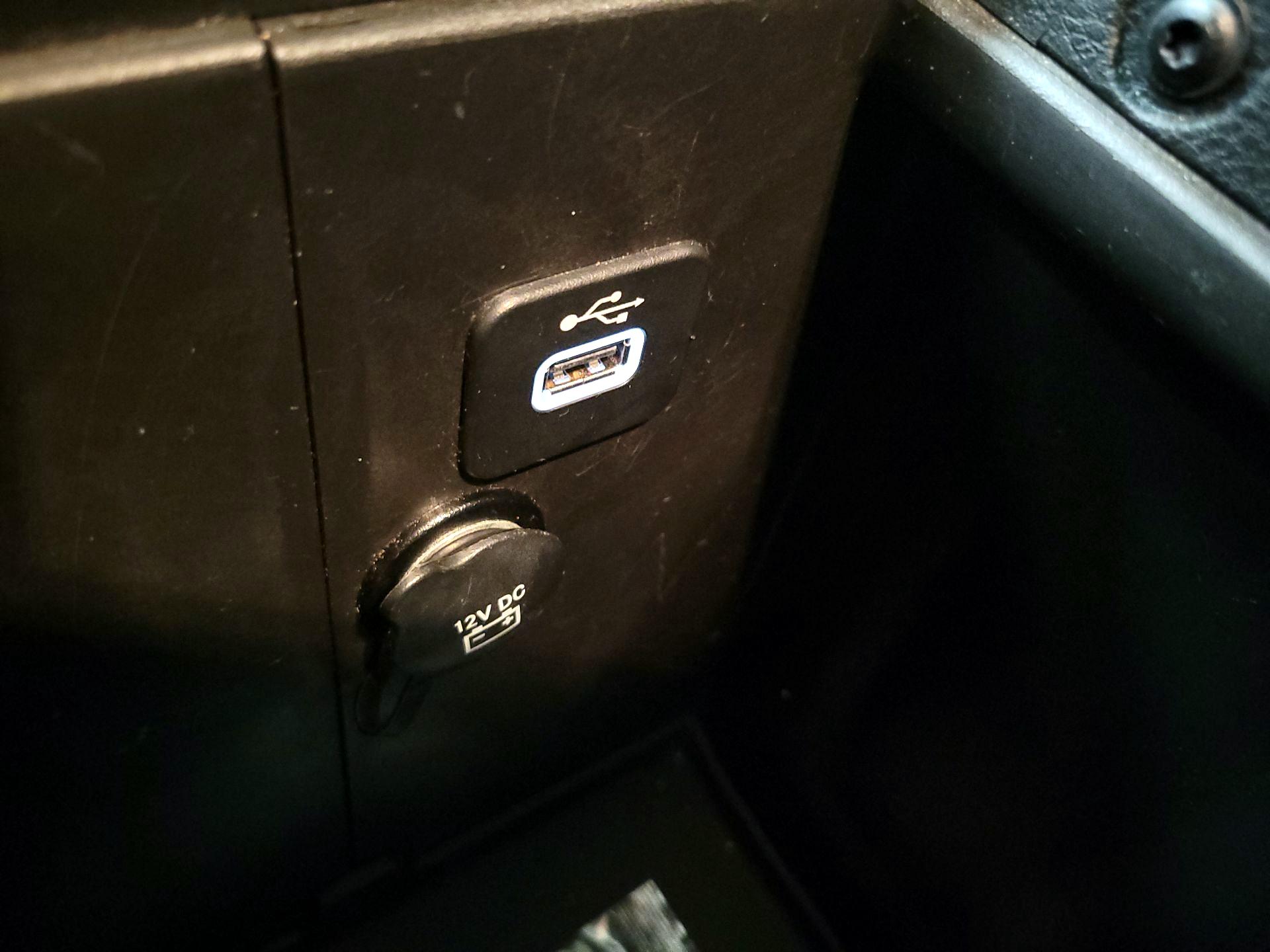 Thumbnail: 2017 Jeep Wrangler - 16