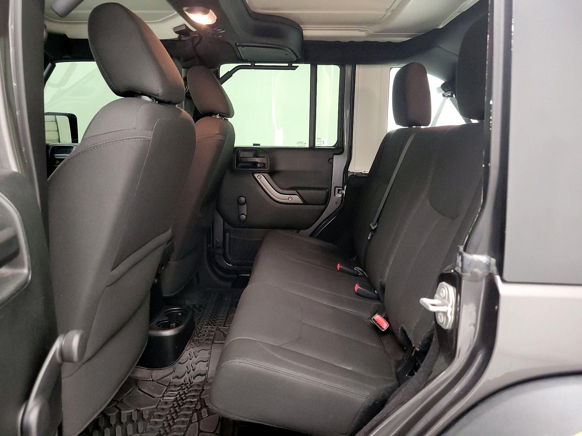 Thumbnail: 2017 Jeep Wrangler - 17