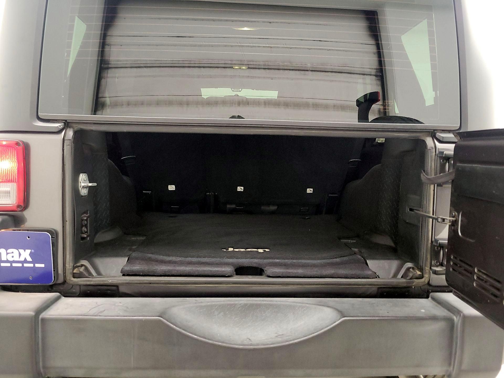 Thumbnail: 2017 Jeep Wrangler - 18