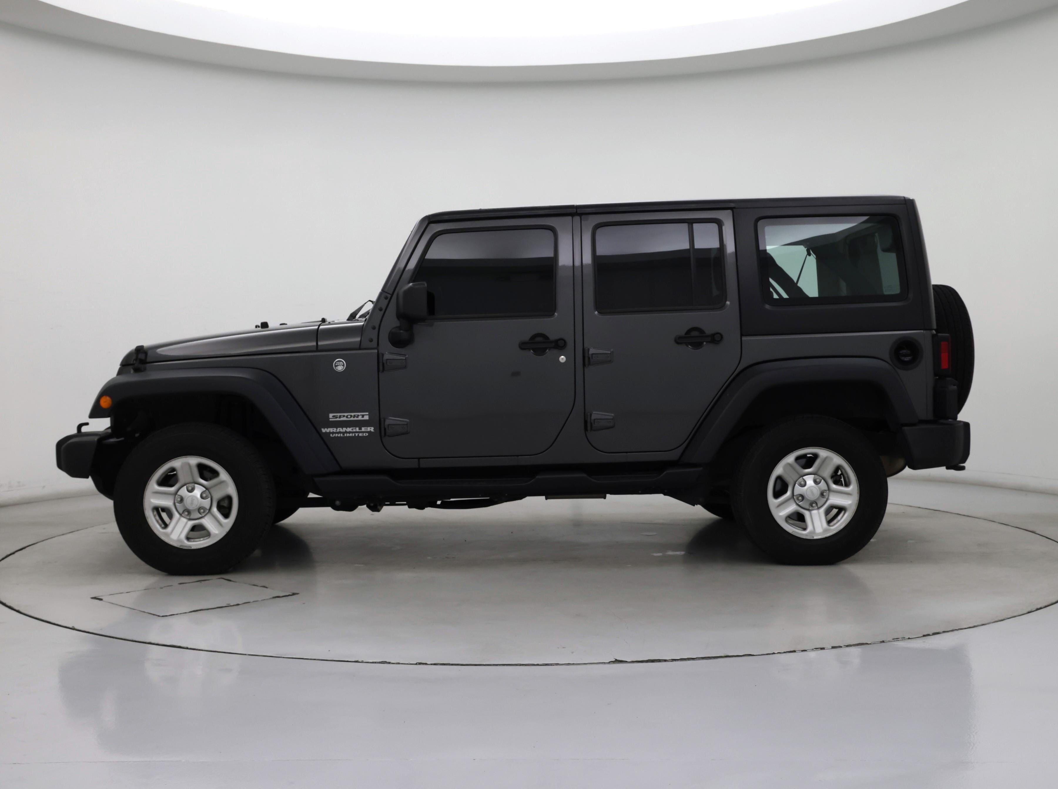 Thumbnail: 2017 Jeep Wrangler - 3