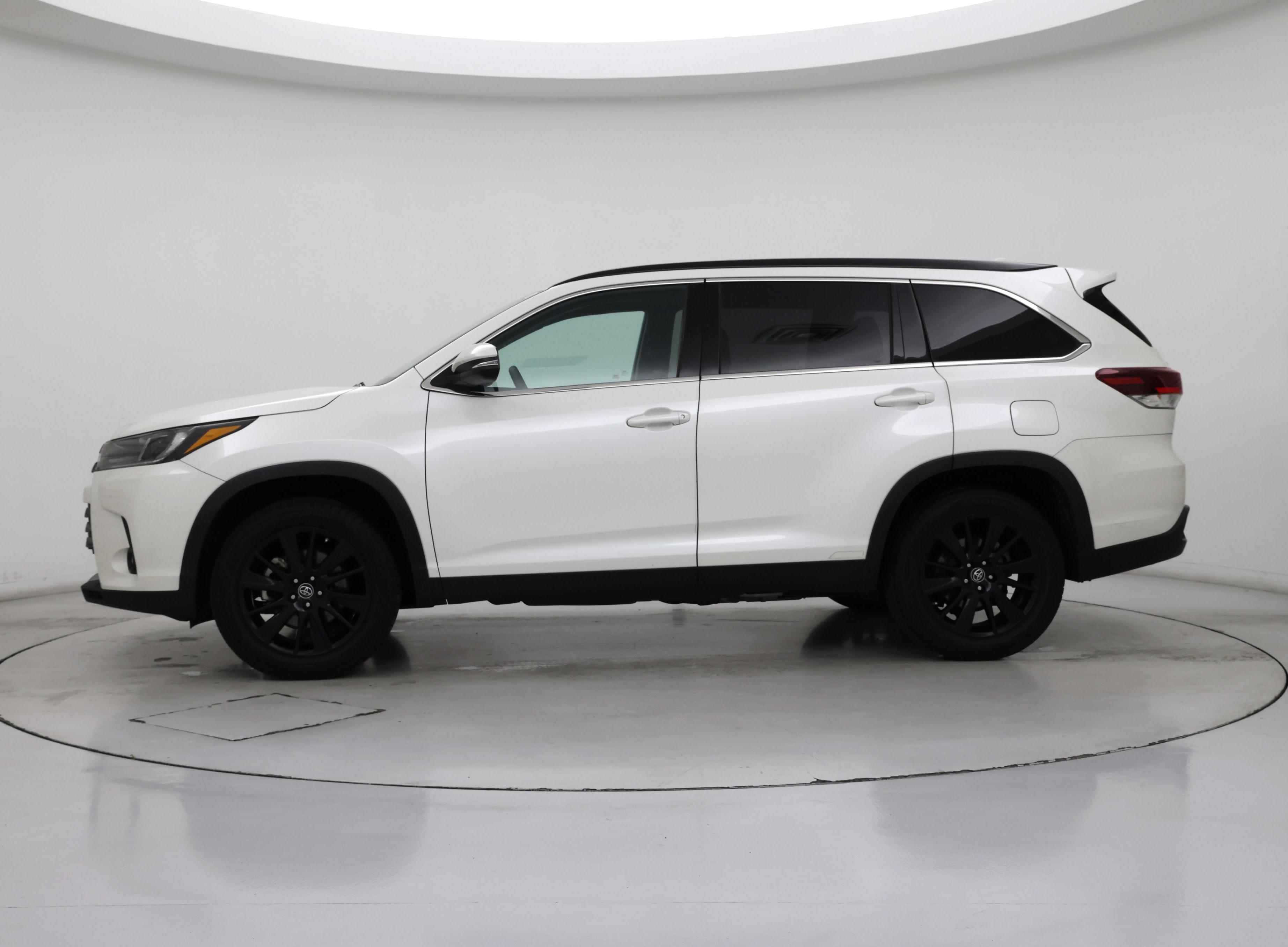 Thumbnail: 2019 Toyota Highlander - 3