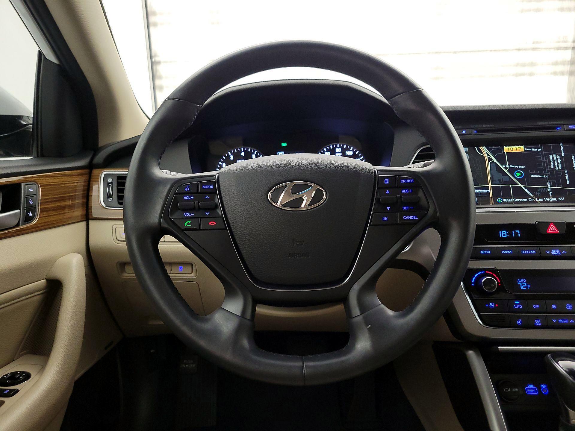 Thumbnail: 2015 Hyundai Sonata - 10