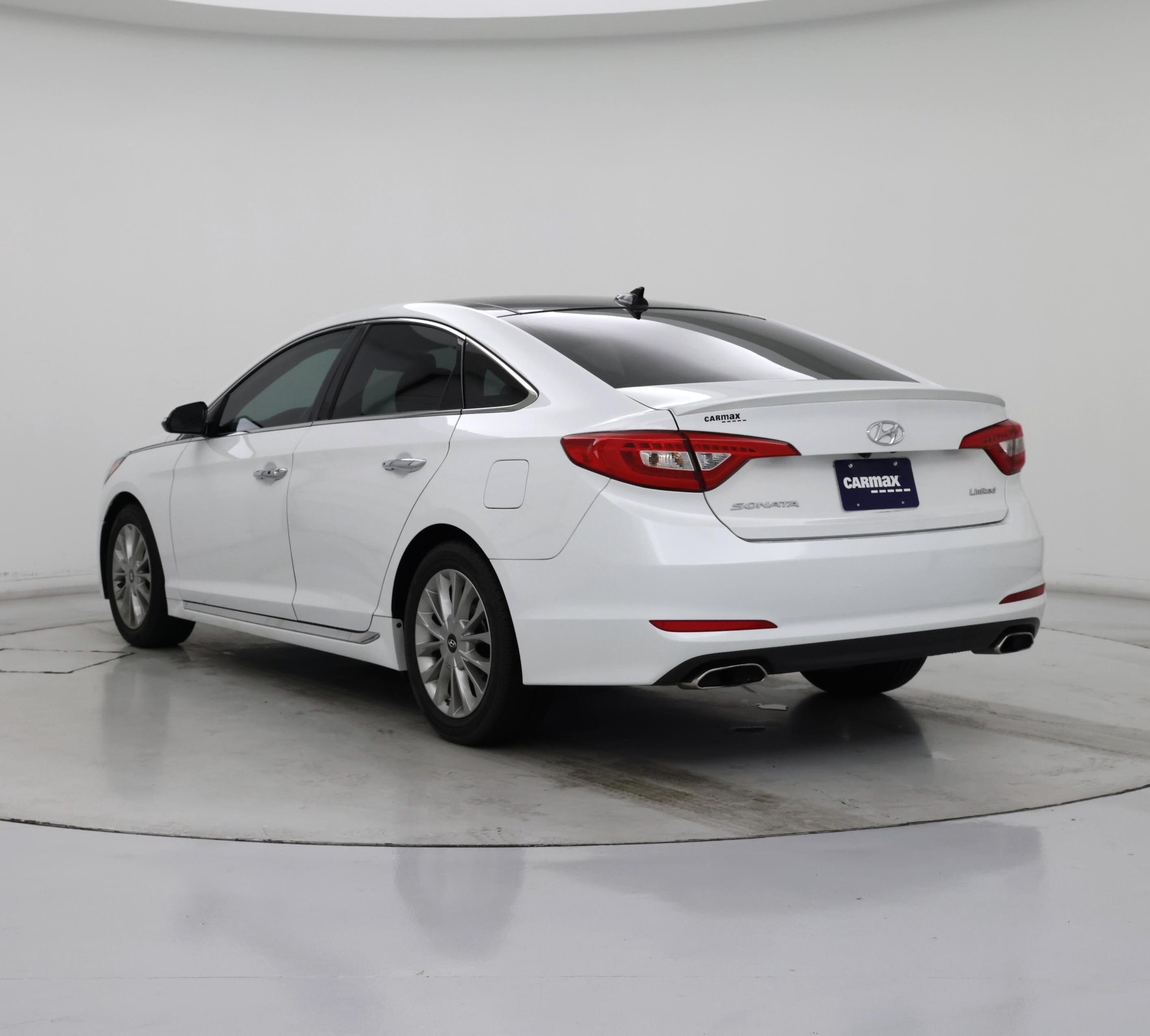 Thumbnail: 2015 Hyundai Sonata - 2