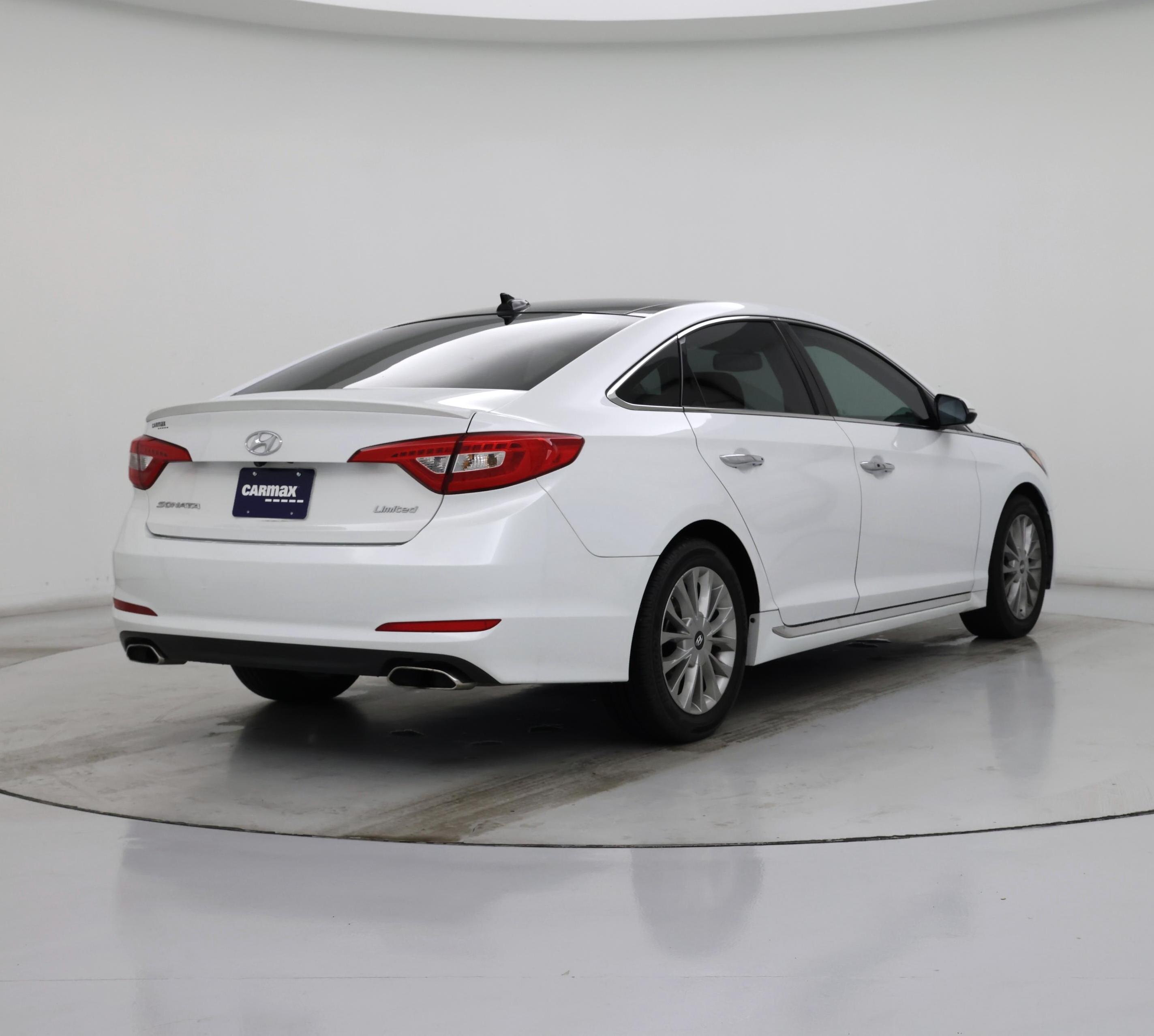 Thumbnail: 2015 Hyundai Sonata - 8