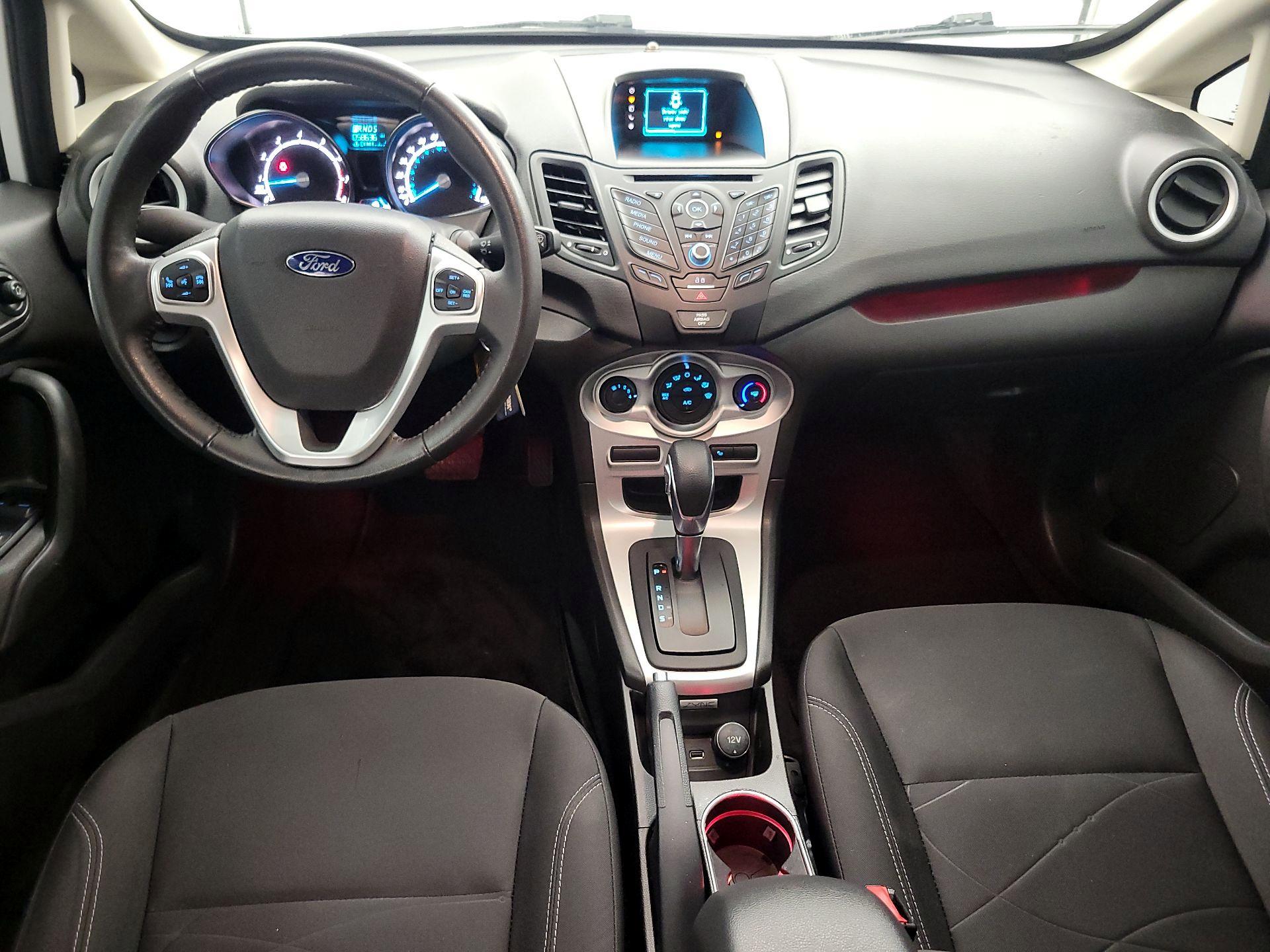 Thumbnail: 2015 Ford Fiesta - 9