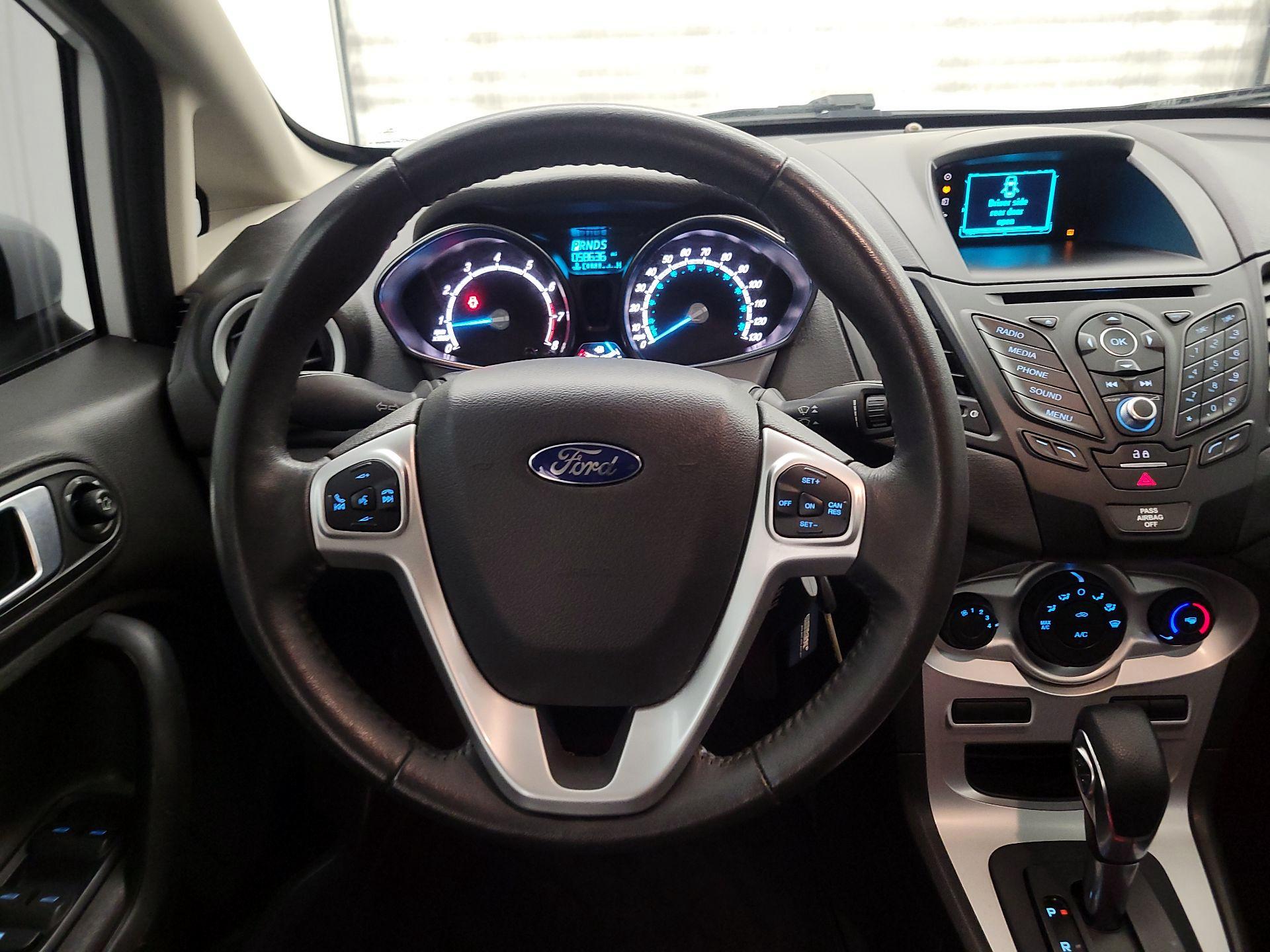 Thumbnail: 2015 Ford Fiesta - 10