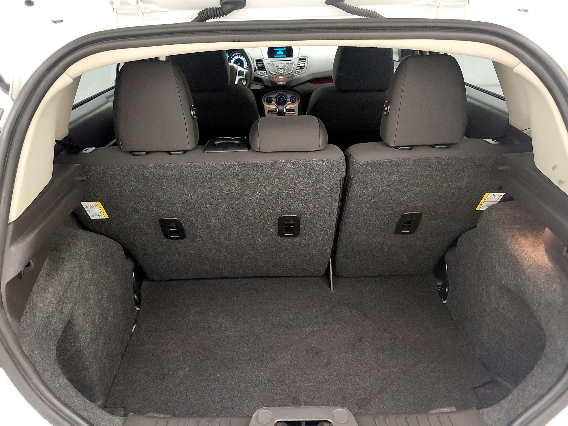 Thumbnail: 2015 Ford Fiesta - 19