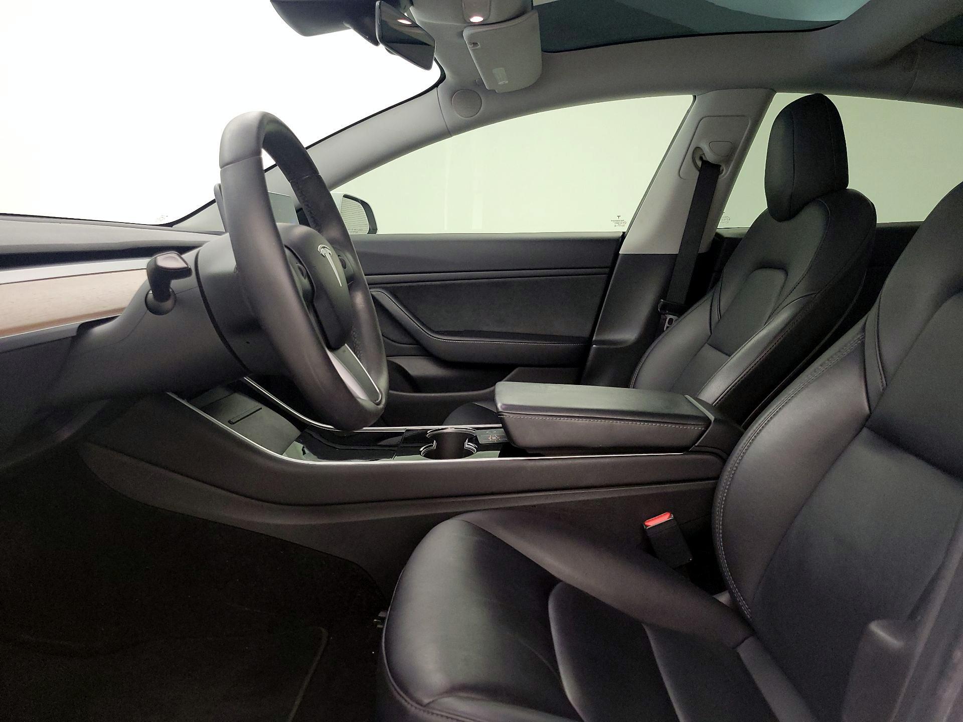 Thumbnail: 2020 Tesla Model 3 - 11