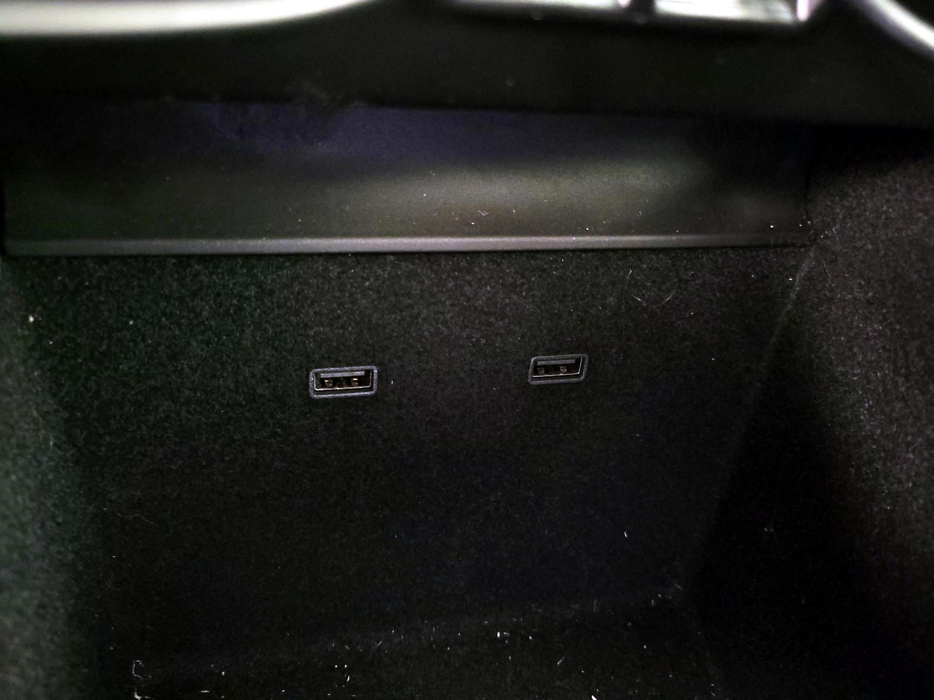 Thumbnail: 2020 Tesla Model 3 - 18