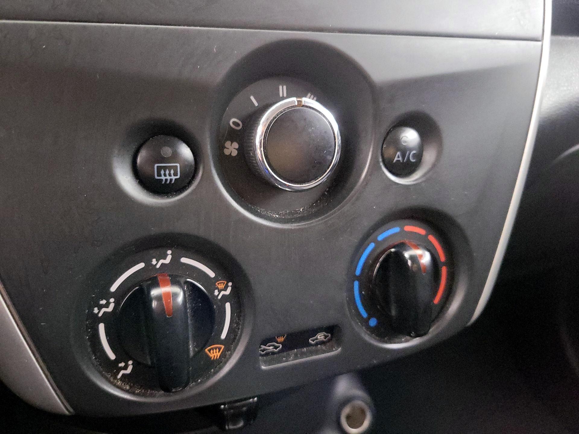 Thumbnail: 2018 Nissan Versa - 15