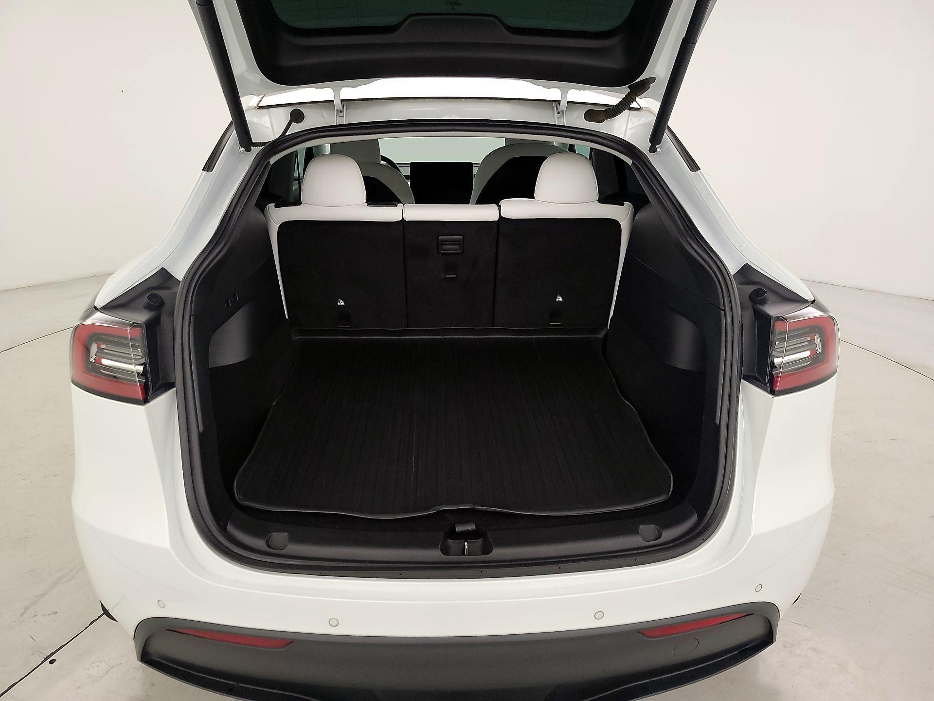 Thumbnail: 2022 Tesla Model Y - 20