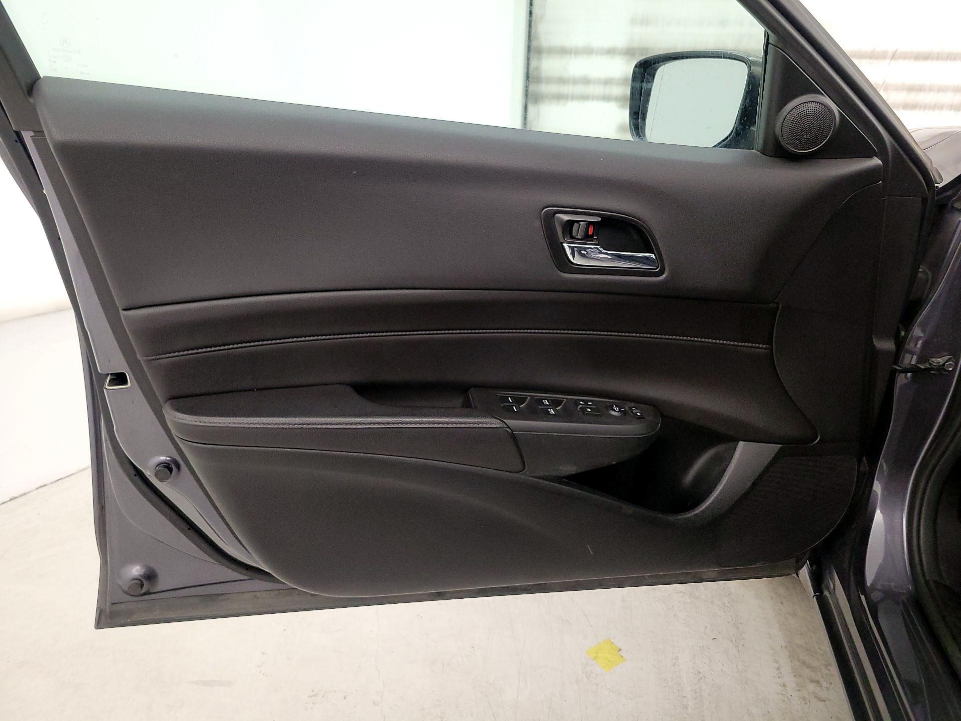 Thumbnail: 2017 Acura ILX - 12