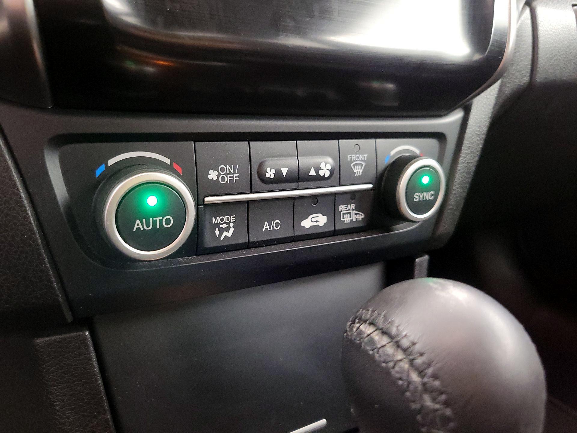 Thumbnail: 2017 Acura ILX - 16