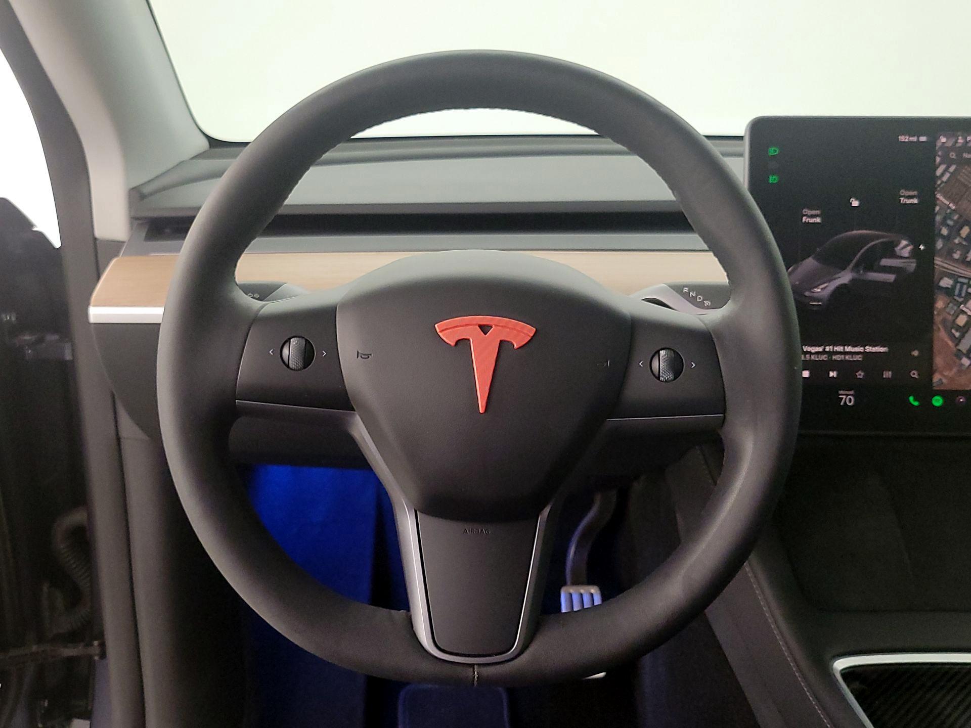 Thumbnail: 2023 Tesla Model Y - 10