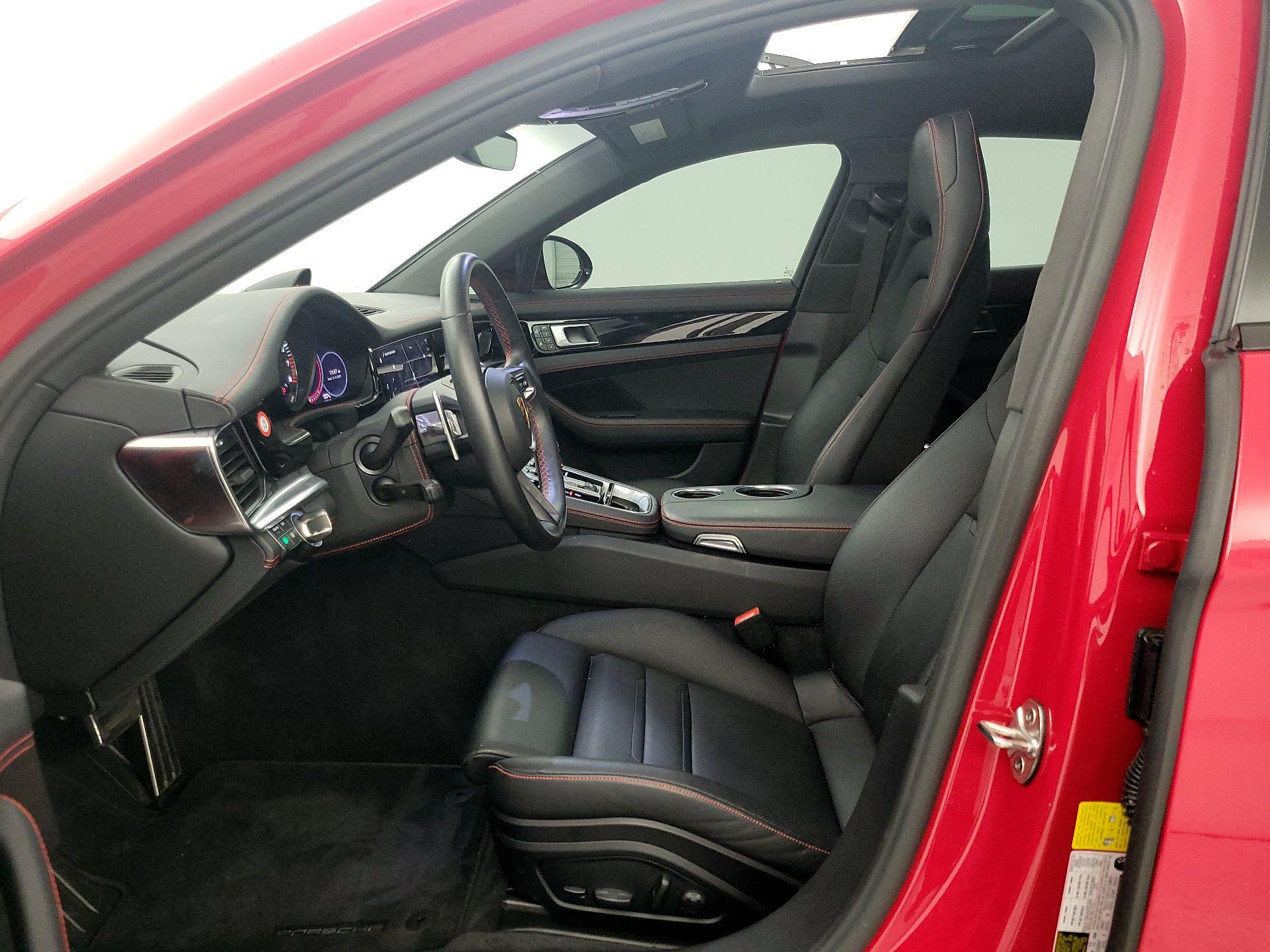 Thumbnail: 2022 Porsche Panamera - 11