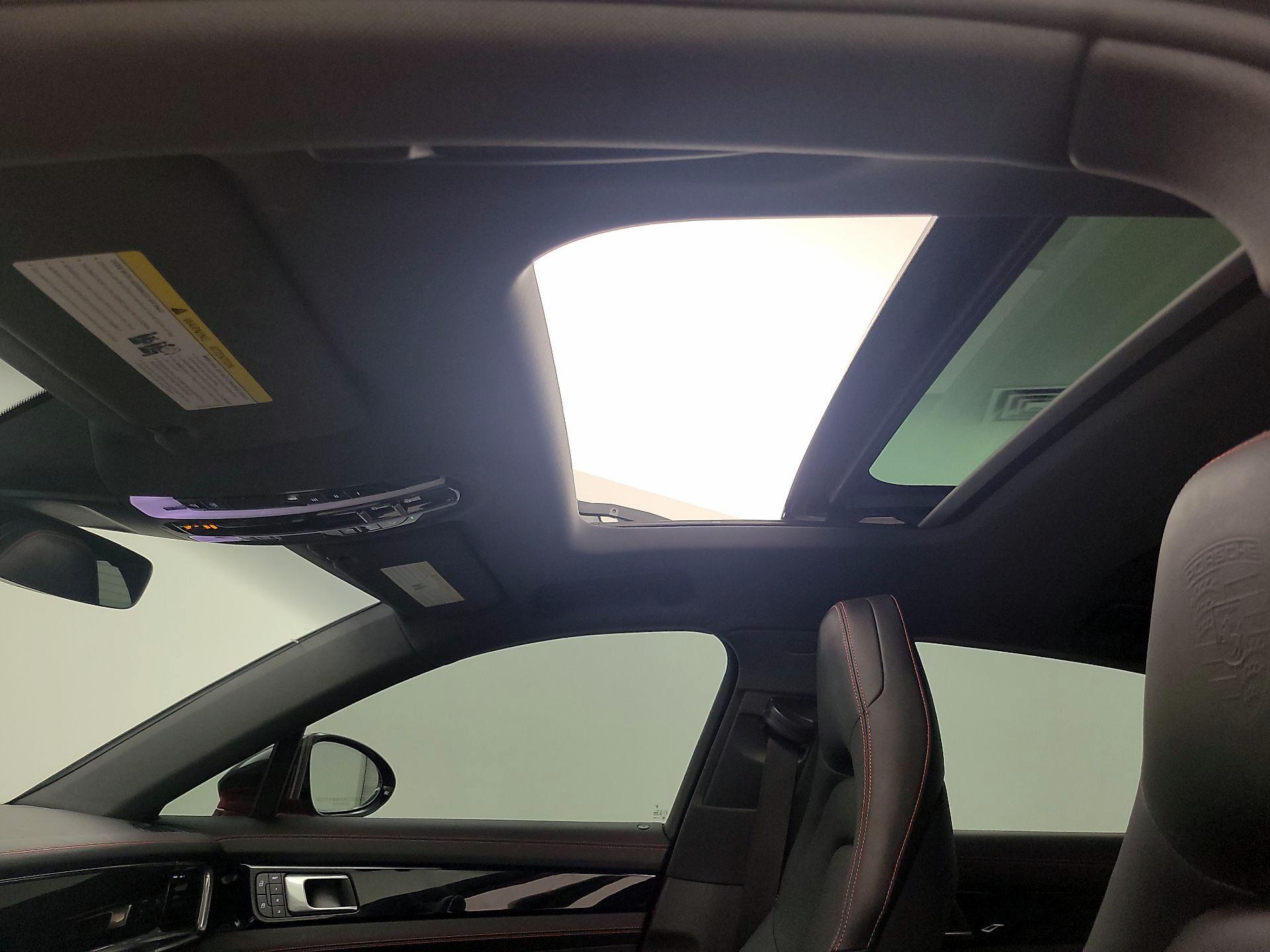 Thumbnail: 2022 Porsche Panamera - 20