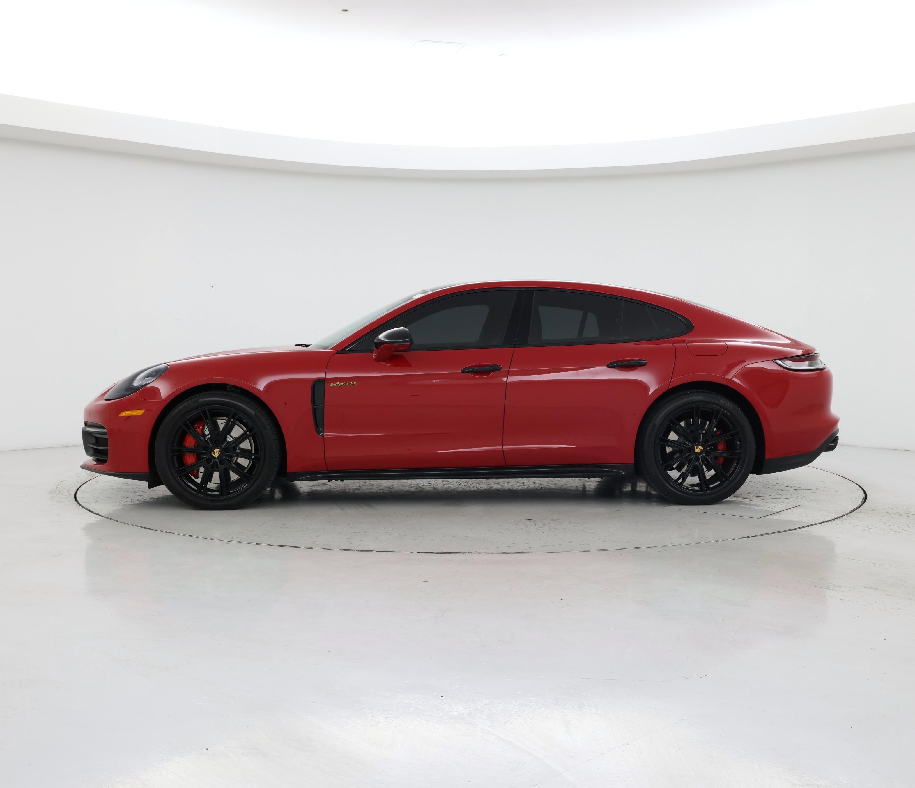 Thumbnail: 2022 Porsche Panamera - 3