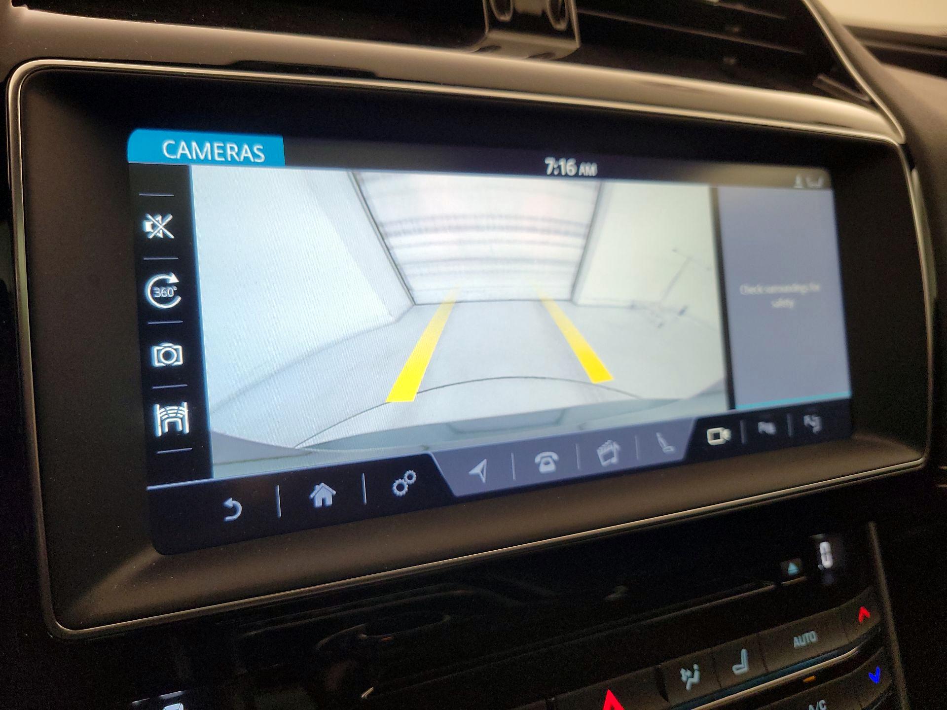 Thumbnail: 2017 Jaguar XE - 15