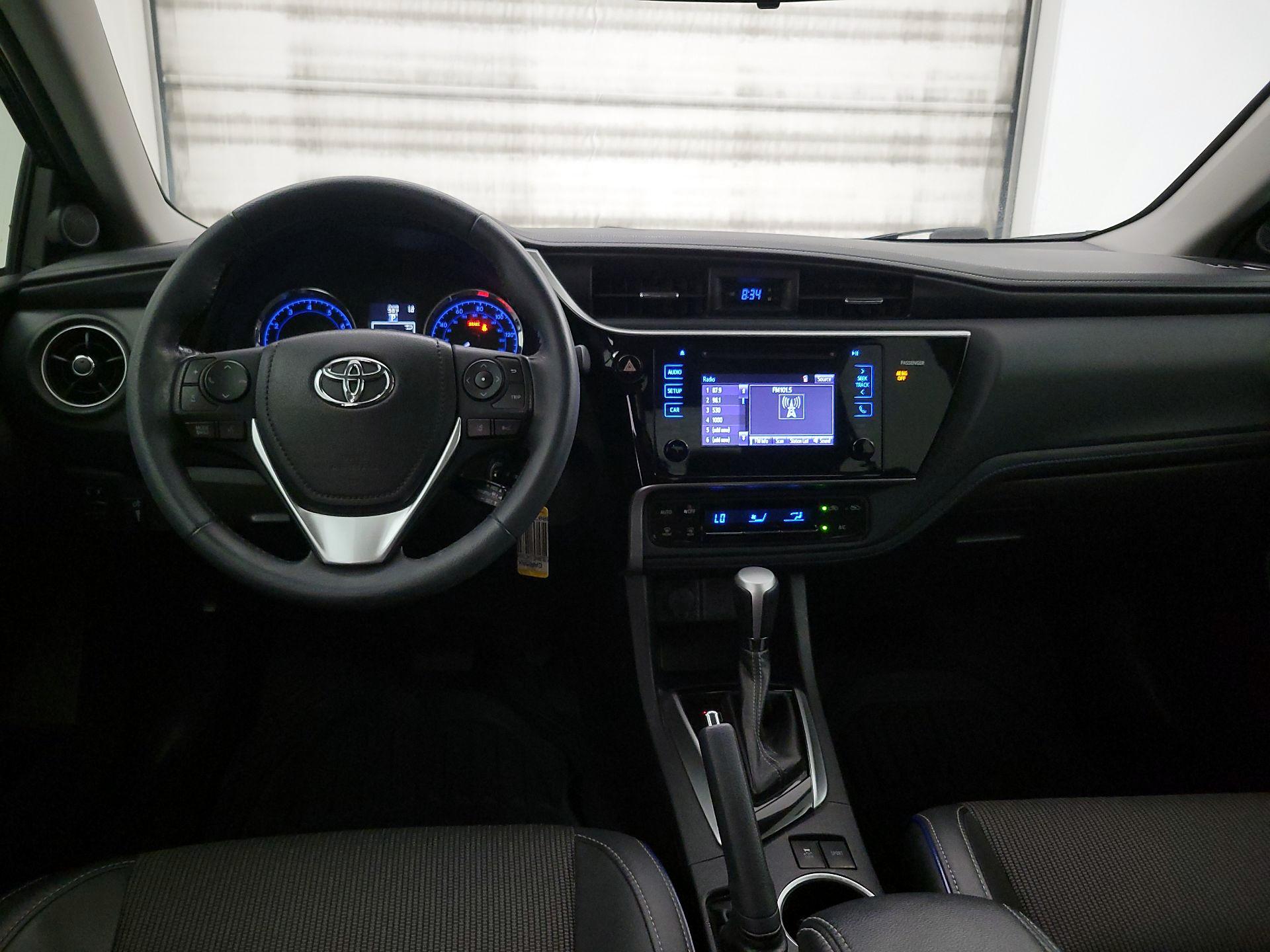 Thumbnail: 2017 Toyota Corolla - 9