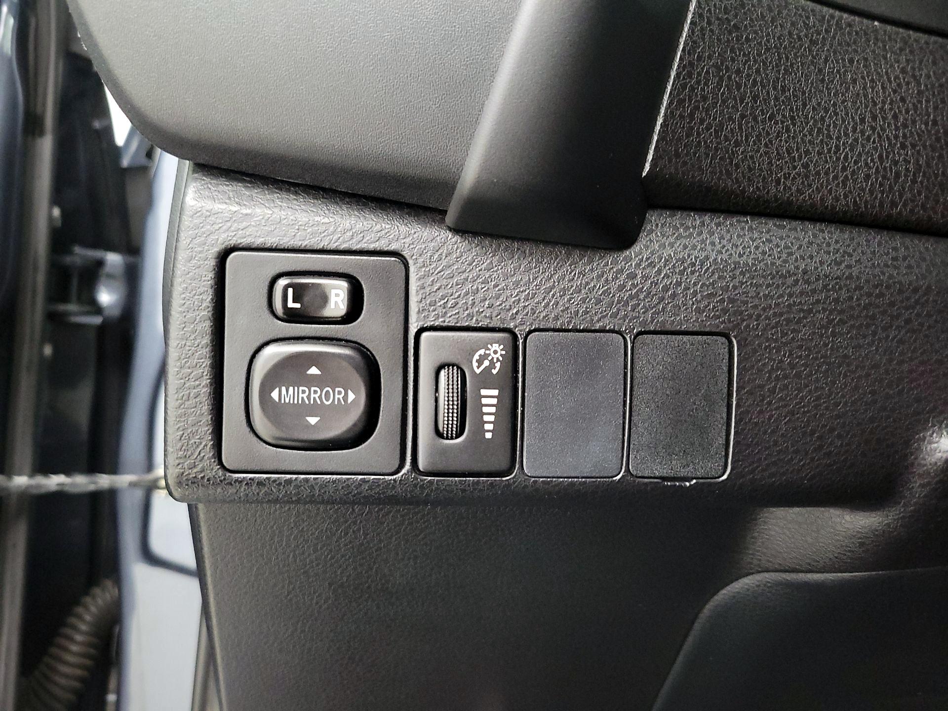 Thumbnail: 2017 Toyota Corolla - 13